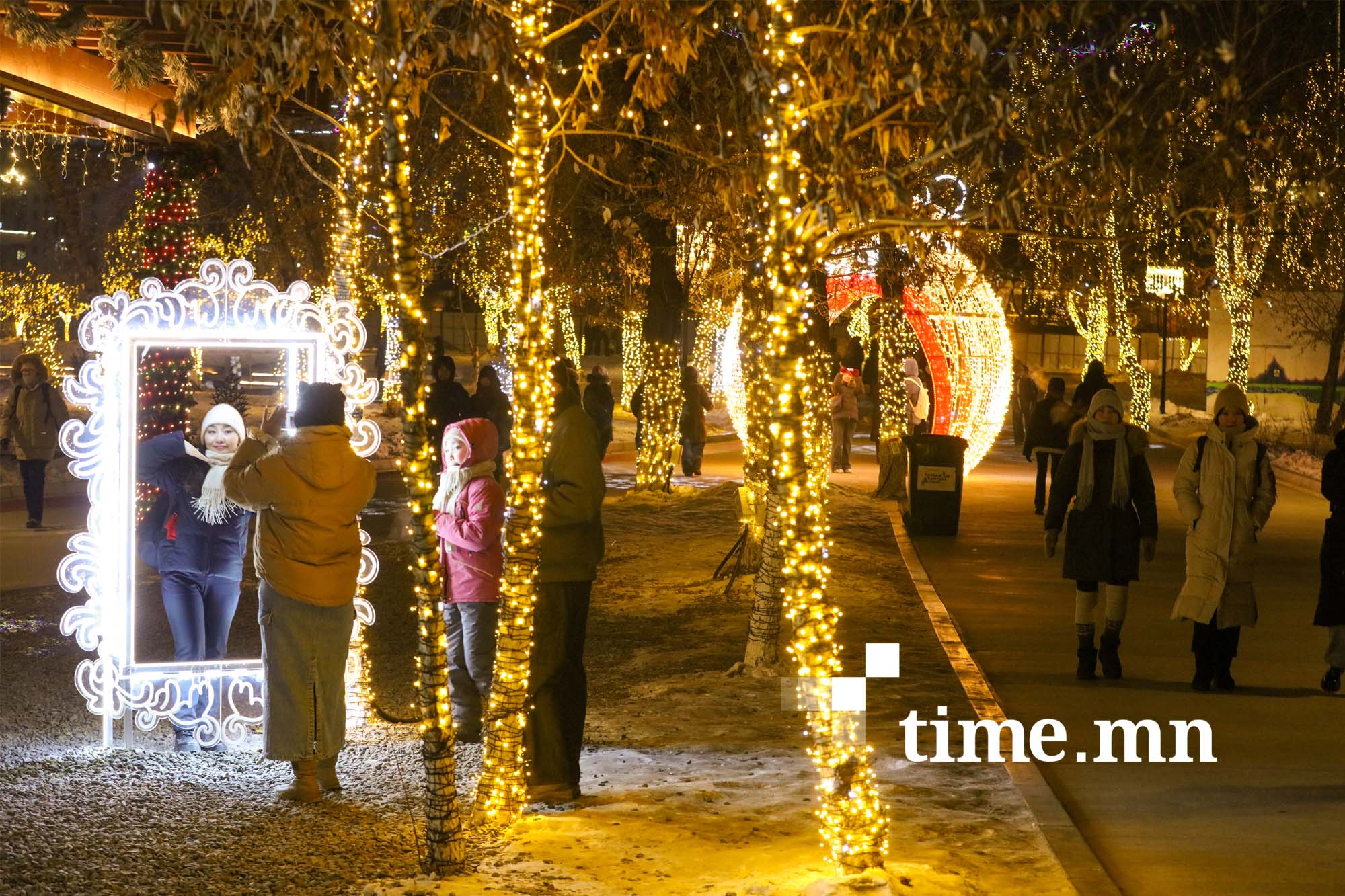 Шинэ жилийн баярын арга хэмжээнүүдэд 1800 албан хаагч иргэдийн аюулгүй байдлыг хангажээ