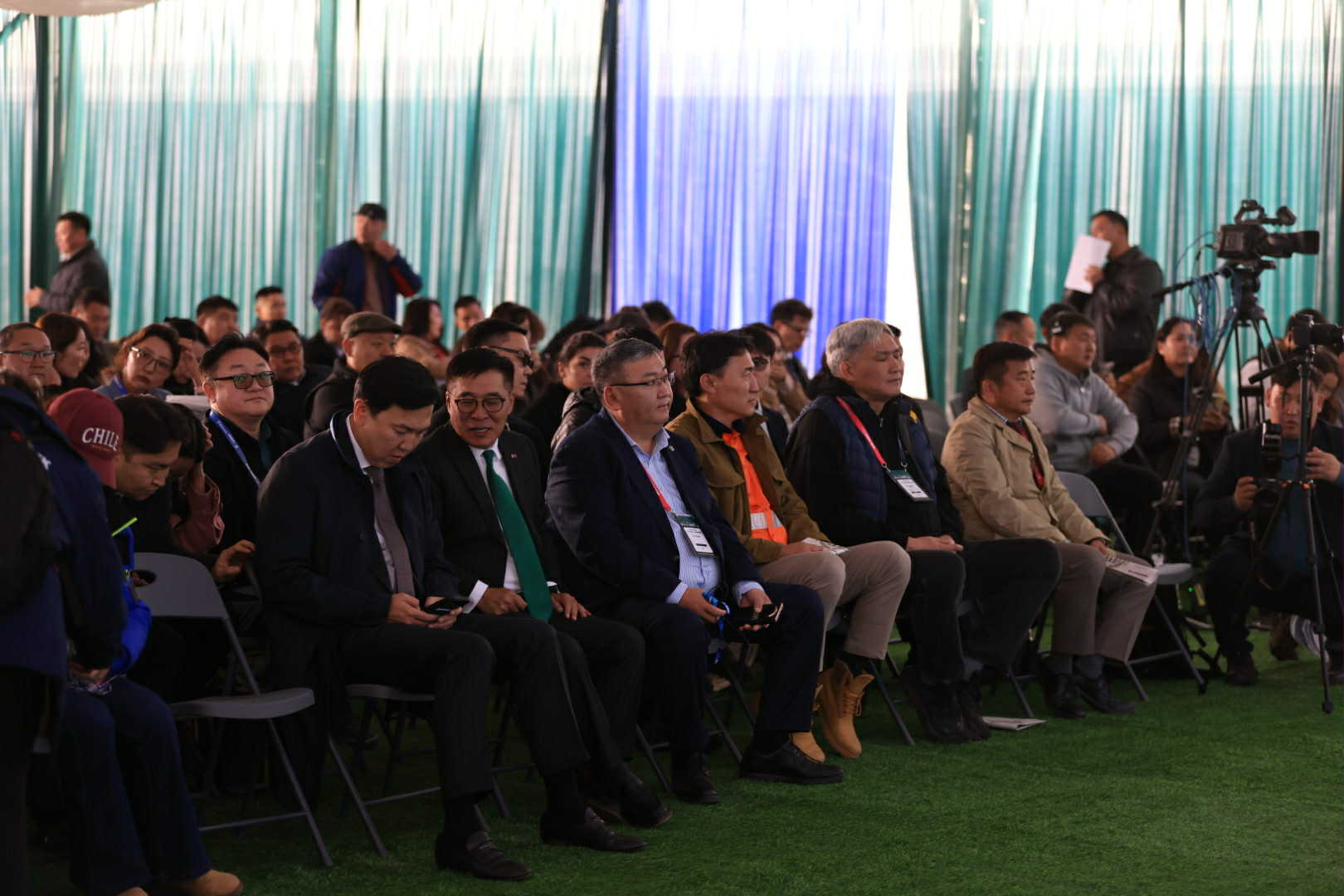 “Эрдэс баялгийн салбарын хөрөнгө оруулалт, олон улсын чиг хандлага” сэдэвт хэлэлцүүлэг боллоо