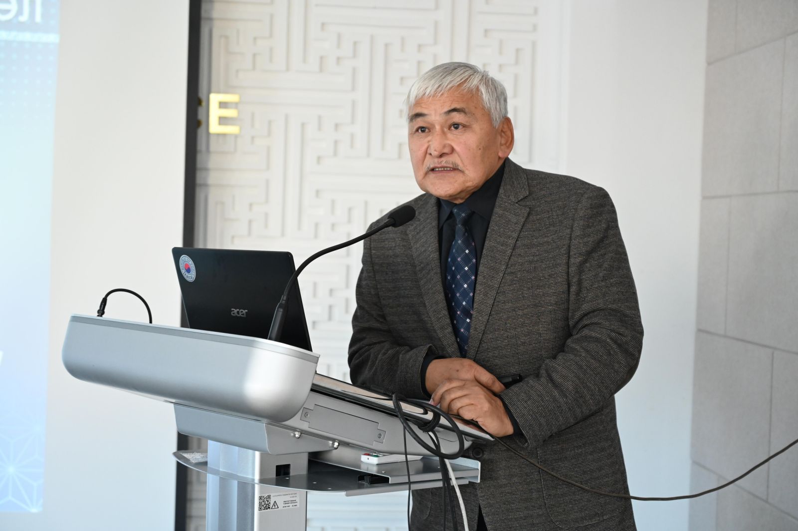 Олон нийтийн хяналтын зөвлөлөөс албан хаагчдад мэдээлэл өглөө