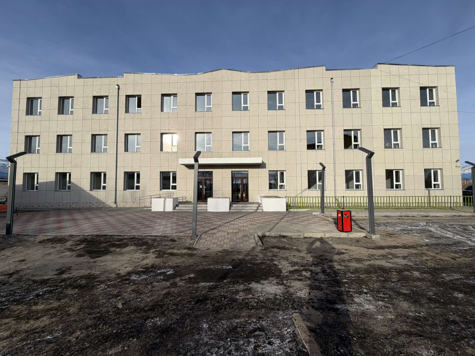 Улиастай суманд политехник коллежийн дотуур байр ашиглалтад оржээ