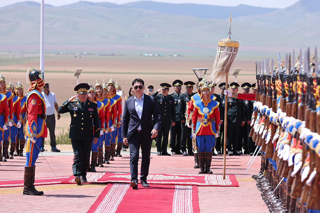 “Эрдэнэс Тавантолгой” ХК хархорум хотын 410 га талбайд 300 мянган мод тарина