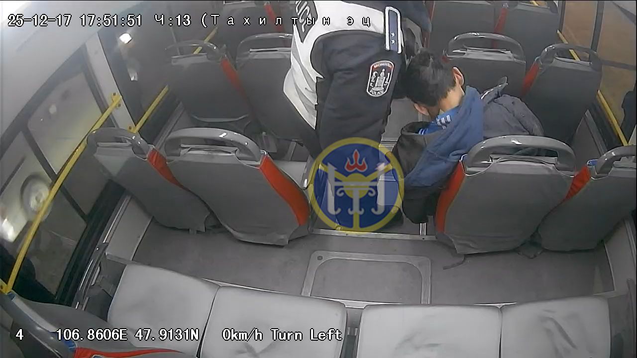 Нийтийн тээврийн автобусанд бөөлжиж, бие зассан 6 зөрчил гараад байна