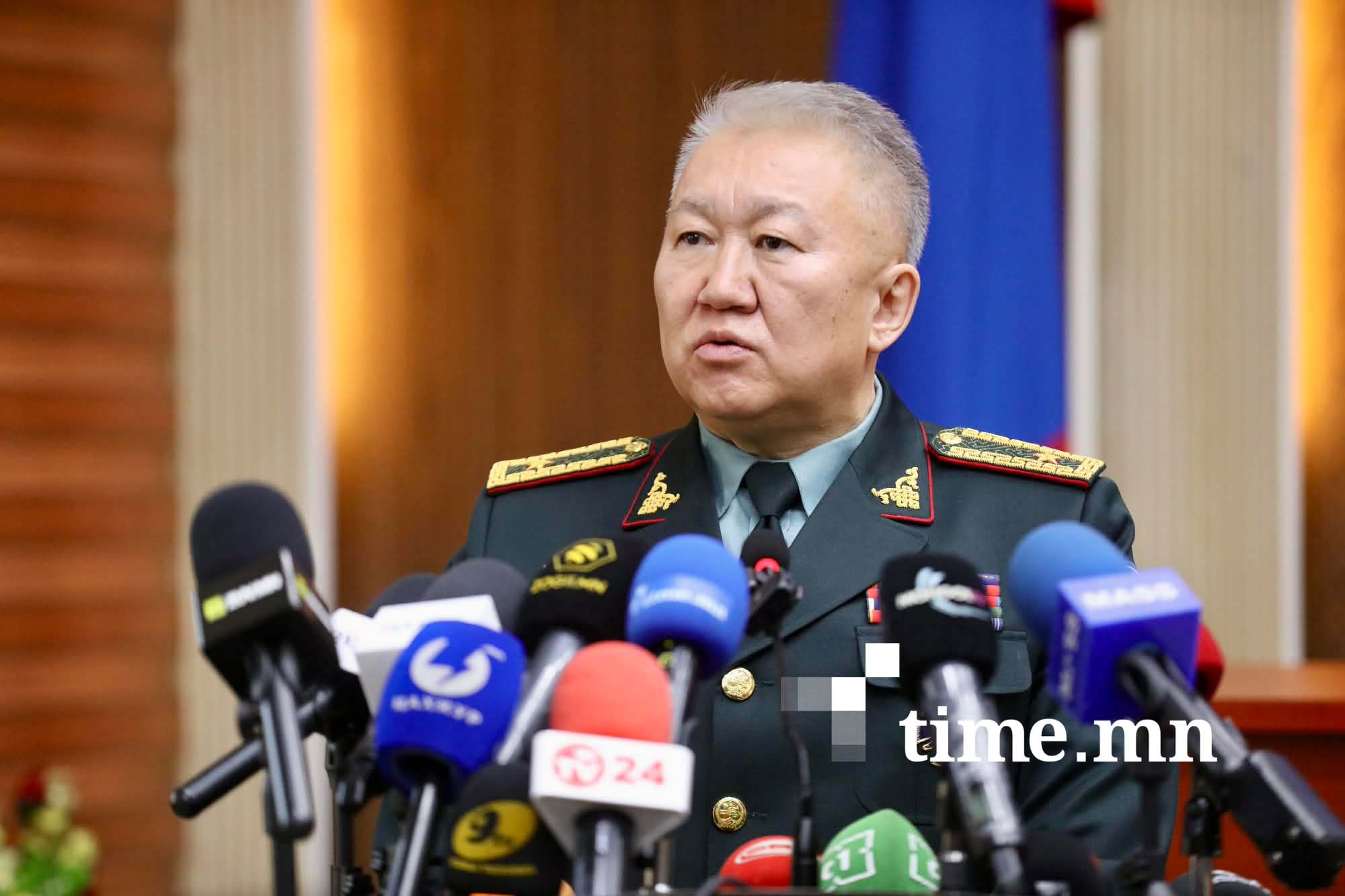 Р.Чингис: Цэргүүд нэгнээ зодсон хэрэг хараа хяналтгүй хар бүсэд гарсан байна