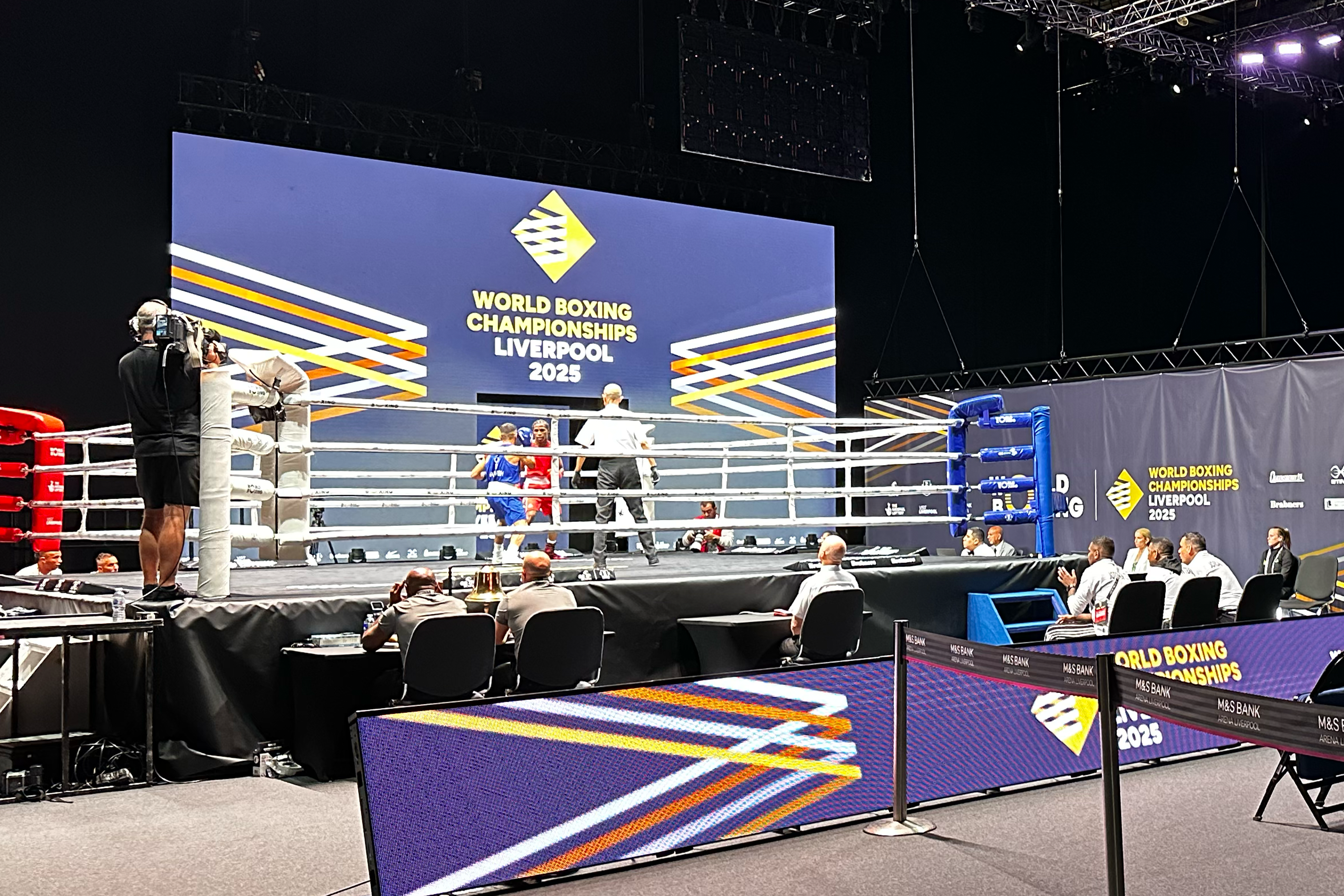 Боксын Дэлхийн аварга шалгаруулах тэмцээнийг нээлээ