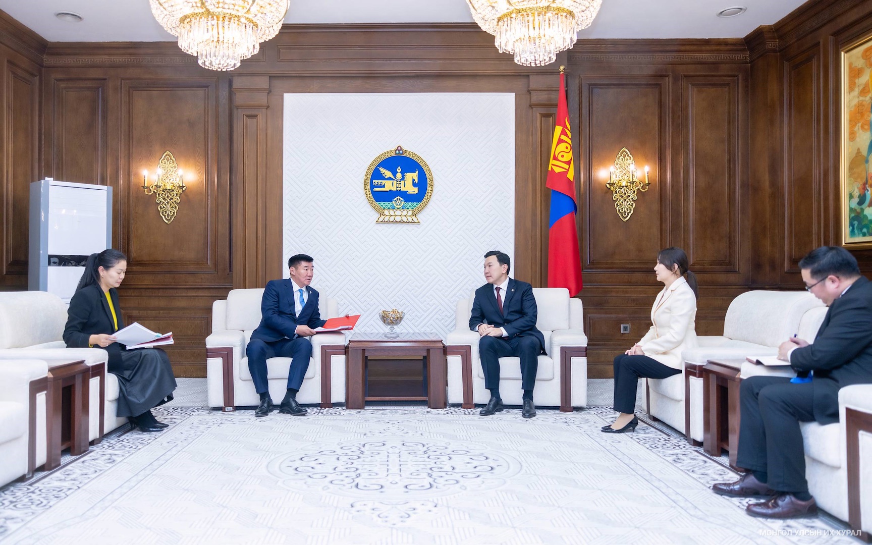 ТӨХК-иудын хувьцааг нээлттэй худалдаална