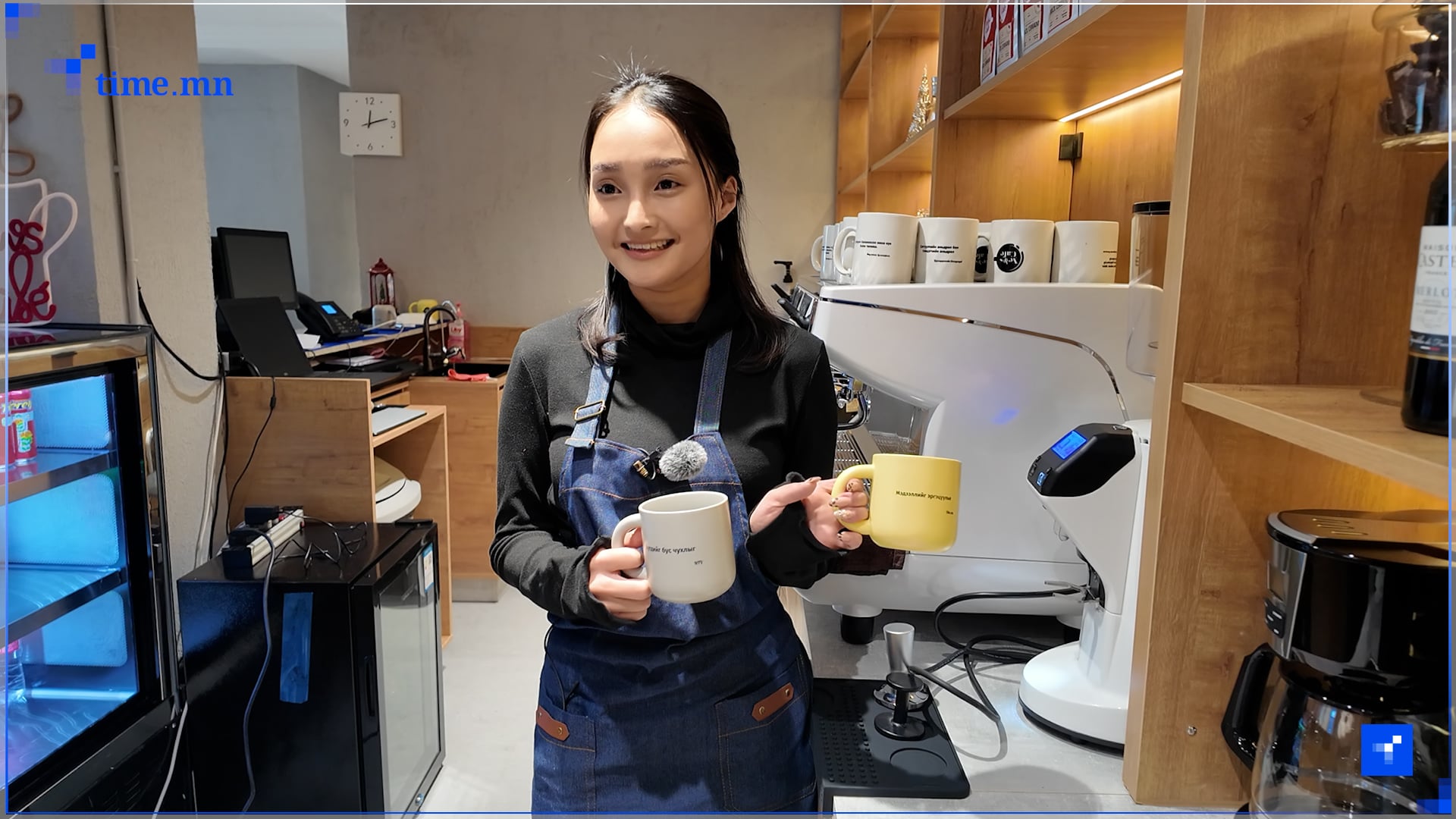 СУРВАЛЖИЛГА: Редакцынхаа уриатай аяганд кофе уухыг хүсвэл NEWS CAFE-г зориорой