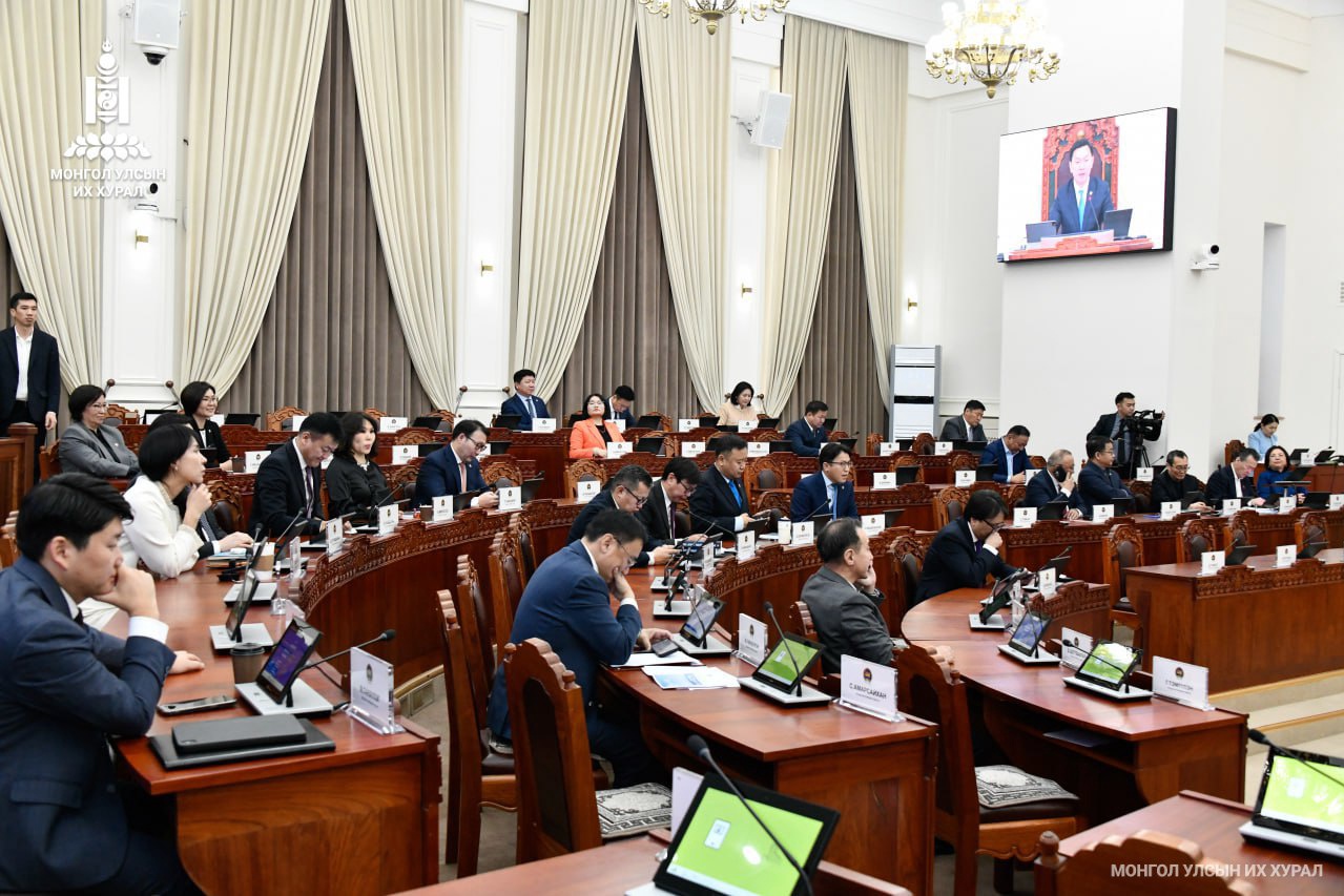 126 гишүүнтэй парламент хоёр дахь намрын чуулганаа хаалаа