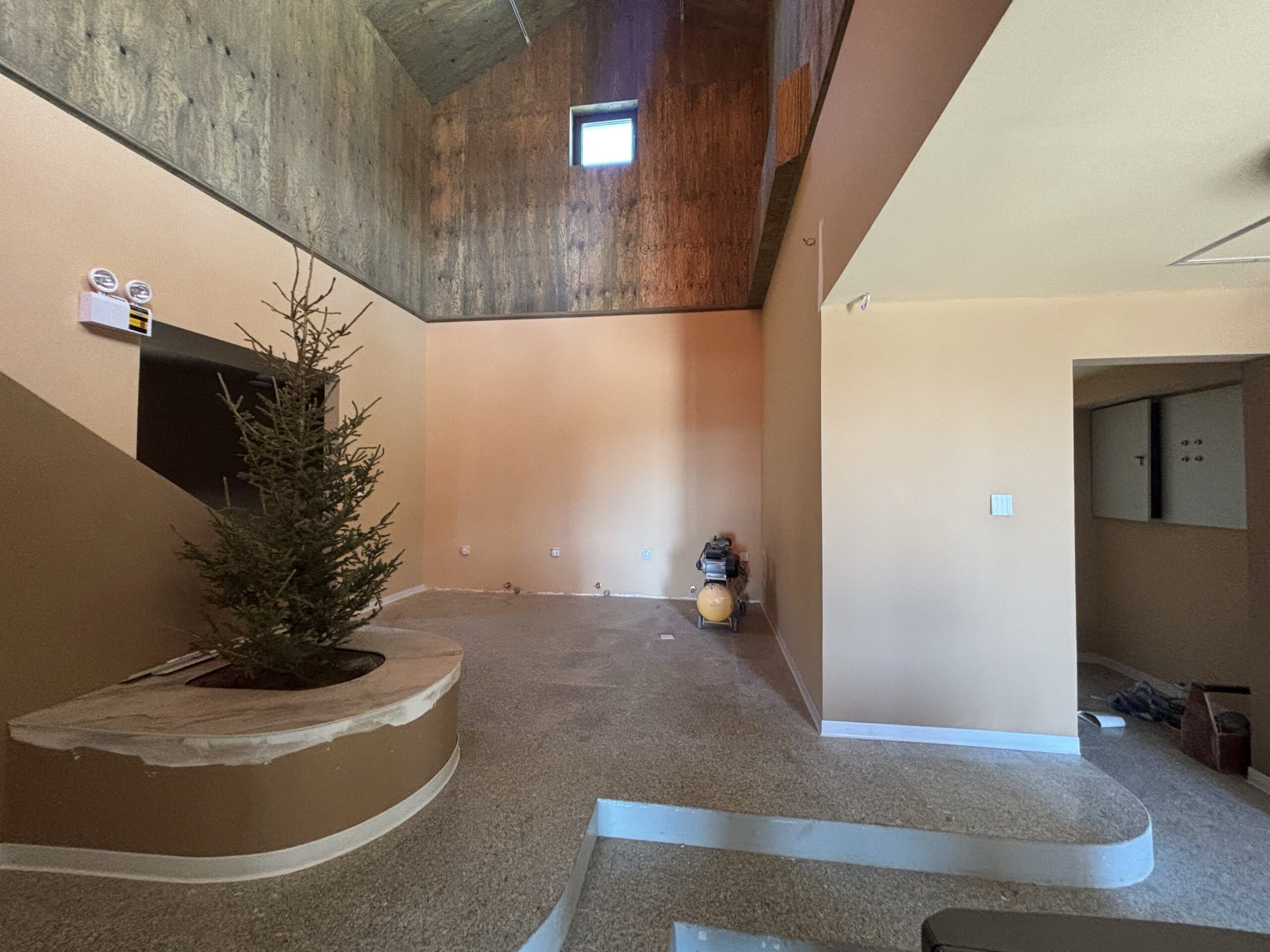 “Нийтийн ахуйн үйлчилгээний төв”-ийг 2025 оны 04-р сард улсын комисст хүлээлгэн өгөхөөр ажиллаж байна