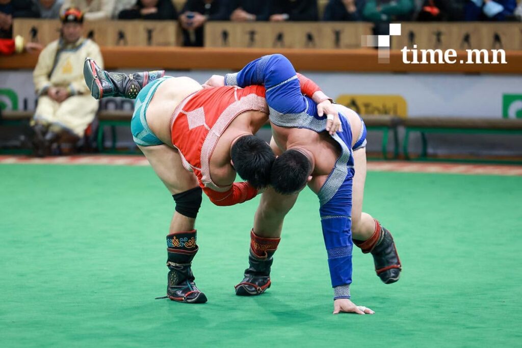 Улс аймгийн цолтой 256 бөхийн хандивын барилдаан болно