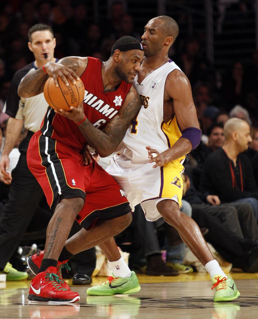 Коби Брайантын пүүзийг дуудлага худалдаагаар дор хаяж 10 сая ам.доллароор зарахаар болжээ