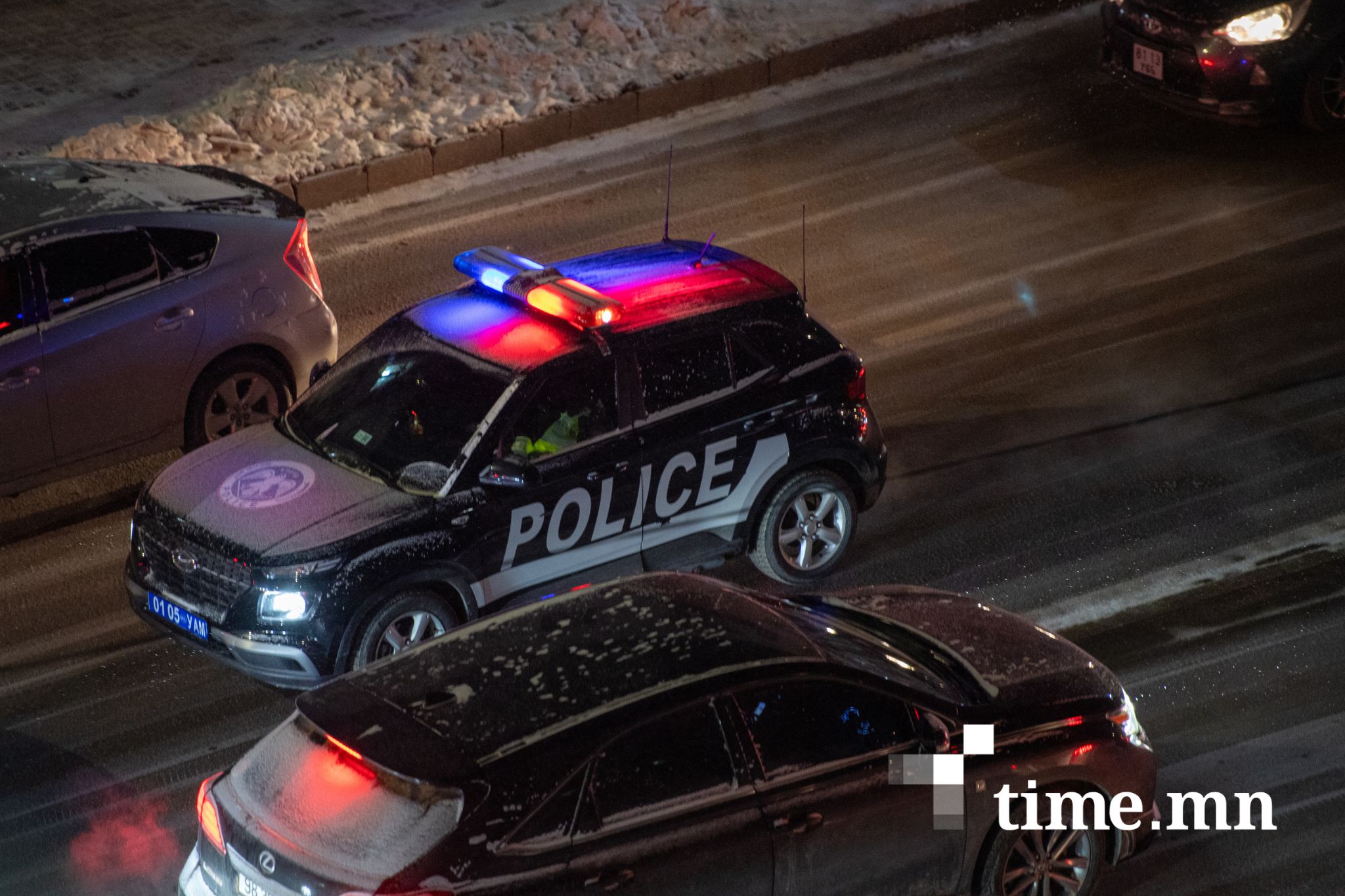 Мансуурсан иргэн тээврийн хэрэгсэл жолоодож явахдаа бусдыг хутгалсан хэрэг гарчээ