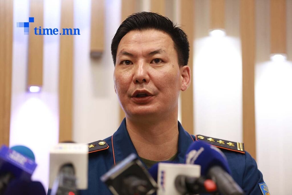 Т.Баярхүү: Өвөлжилт баруун болоод цас ихтэй бүс нутгаар хүндэрч магадгүй