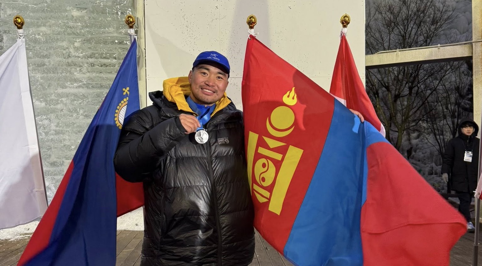 Мөсөнд авиралтын Дэлхийн цомын тэмцээнээс О.Сайханжаргал мөнгөн медаль хүртжээ