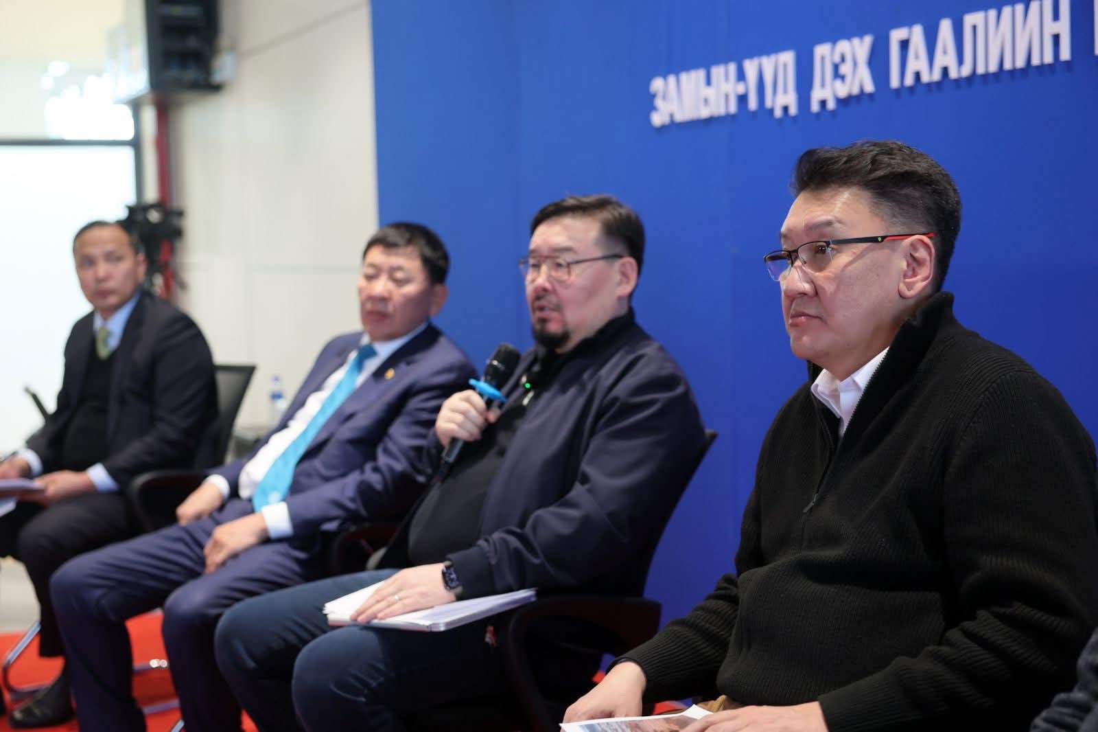 Г.Занданшатар: Замын-Үүд сумыг хотын статустай болгоно