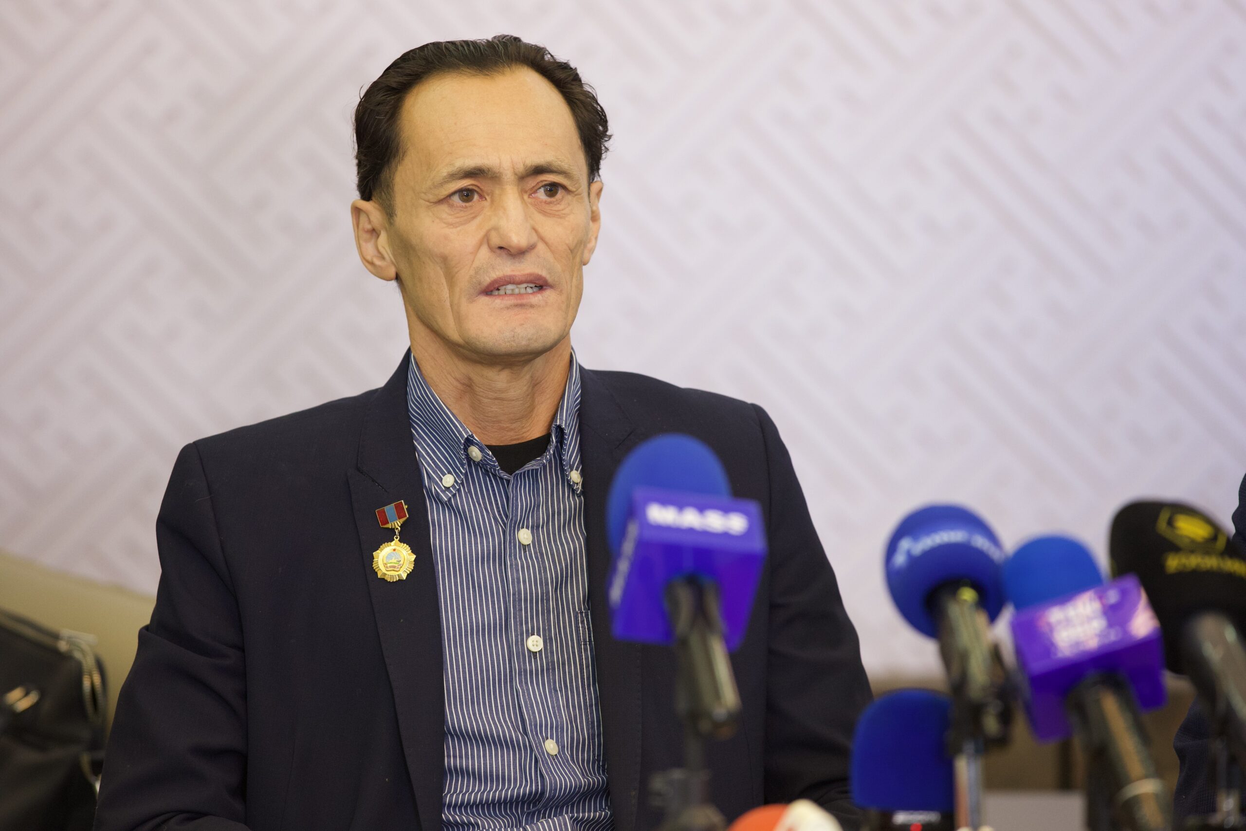 Б.Цэвээндаш: Идэр есийн хүйтэнд 1600 км зам туулна гэдэг бол маш их тэвчээр шаардана