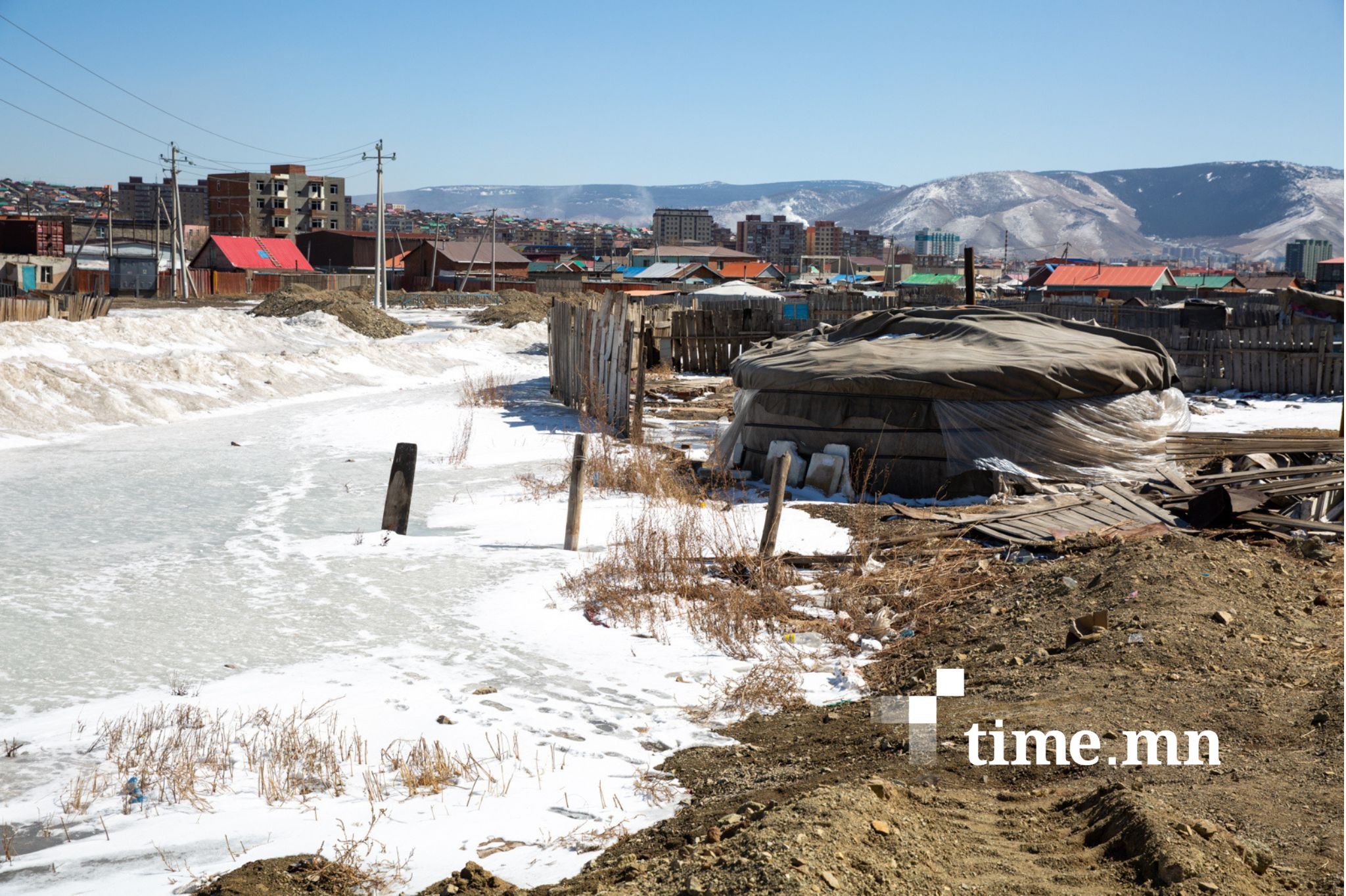 5 ханатай гэрийн доороос булаг ундарчээ