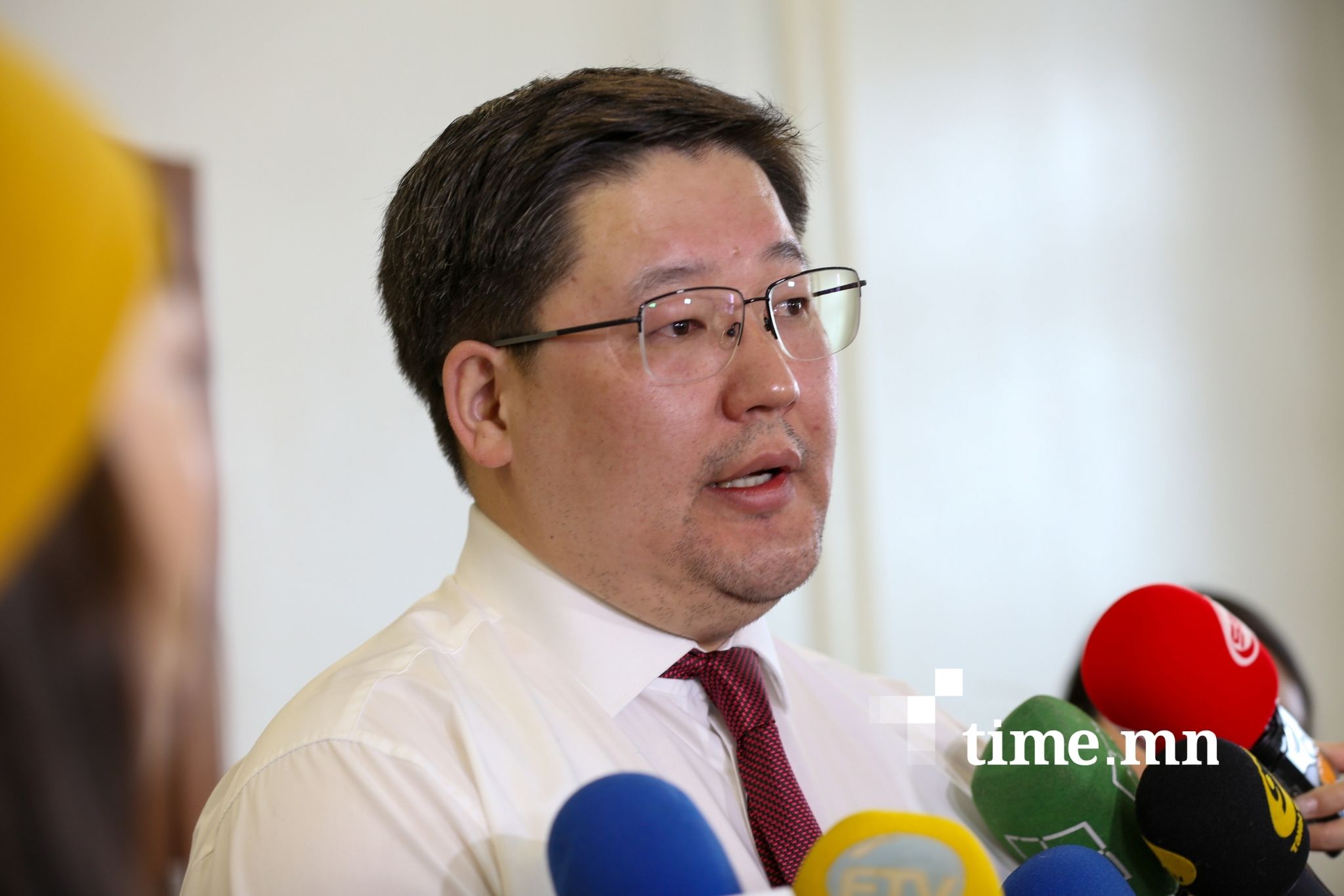 Д.Мөнх-Эрдэнэ: Гадаадын иргэдэд газар өмчлүүлэх эрх байхгүй