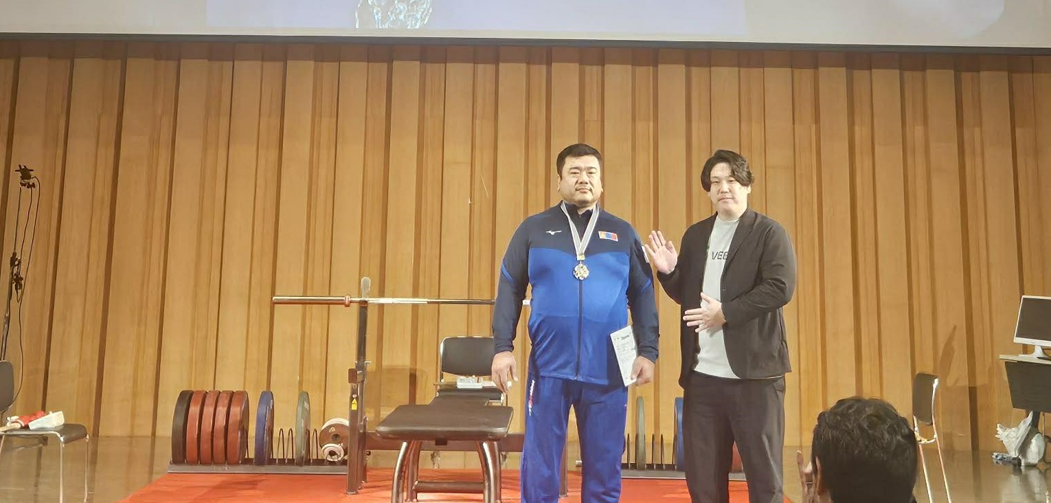 Гавьяат тамирчин Э.Содномпилжээ алтан медаль хүртжээ