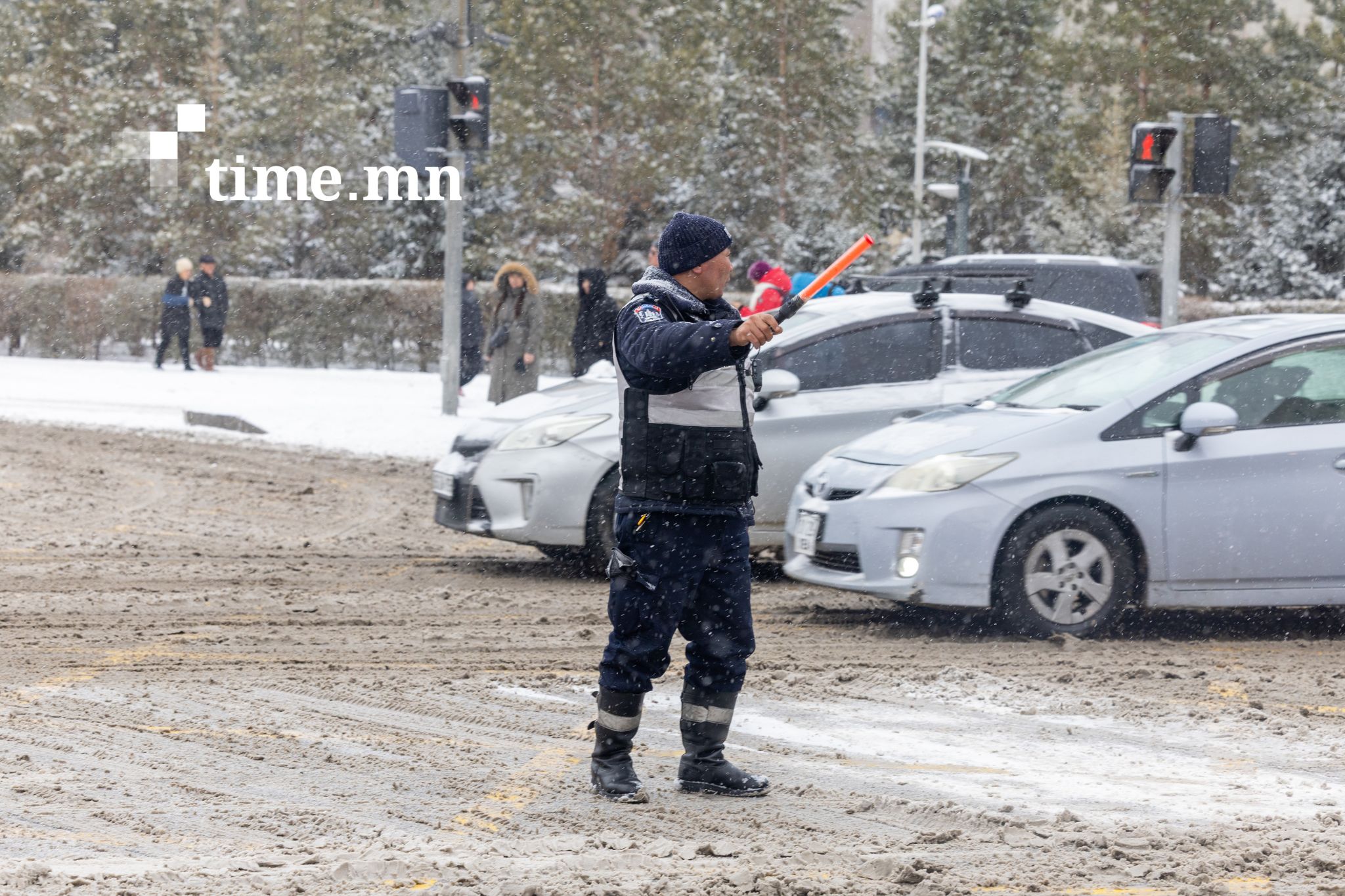 Цагдаагийн зохицуулалтаар хөдөлгөөнд оролцох үед AI-р торгосон тохиолдол байхгүй