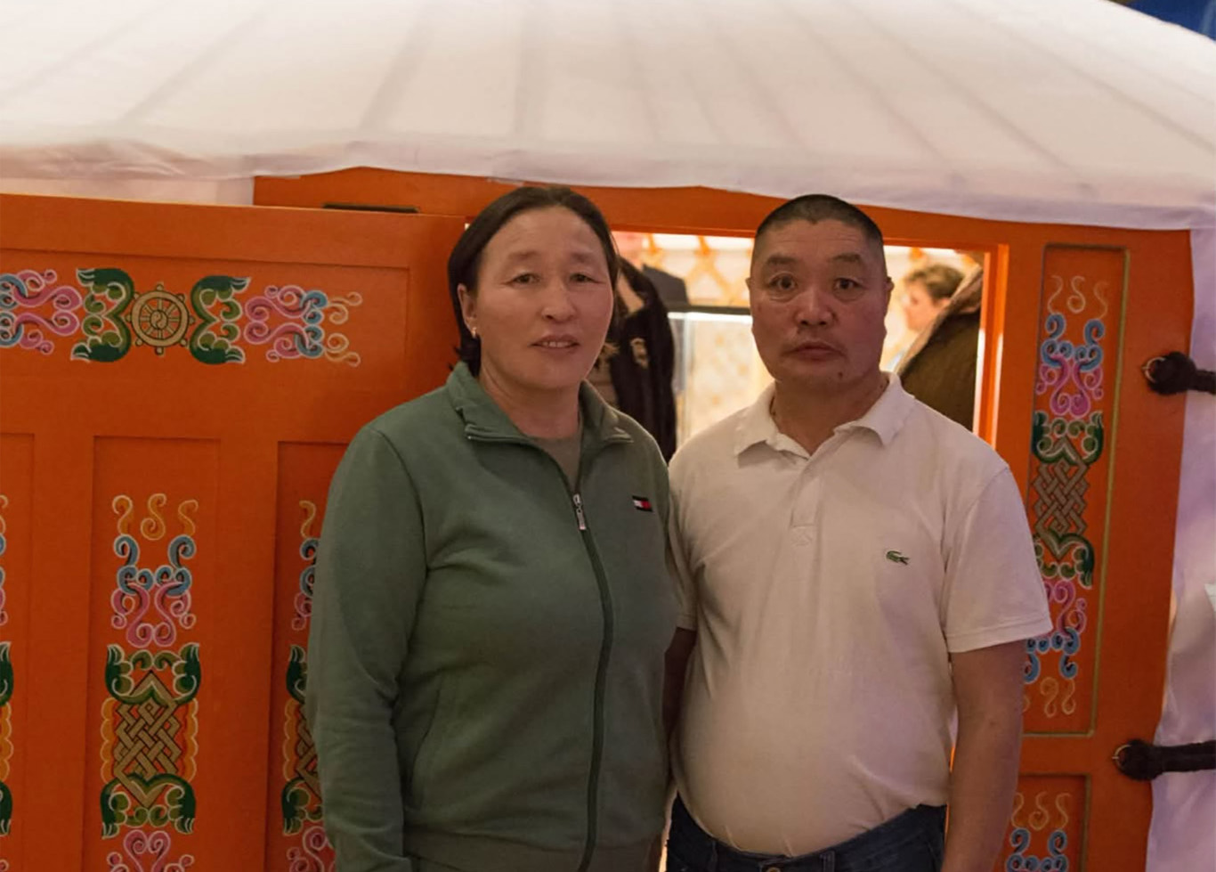 Уран гар хатан ухаанаа хослуулагч мужаан эмэгтэй