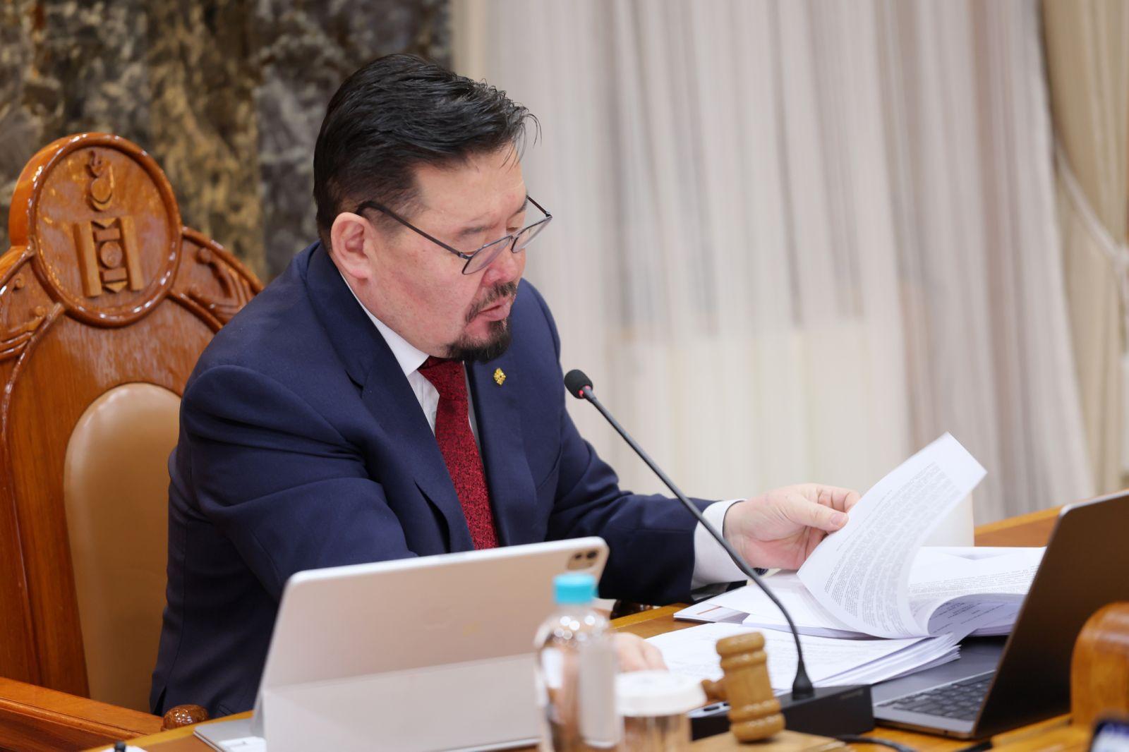 Замын-Үүд боомтыг цэгцэлж нэгдсэн удирдлагаар хангаж ажиллахыг Ерөнхий сайд үүрэг болголоо