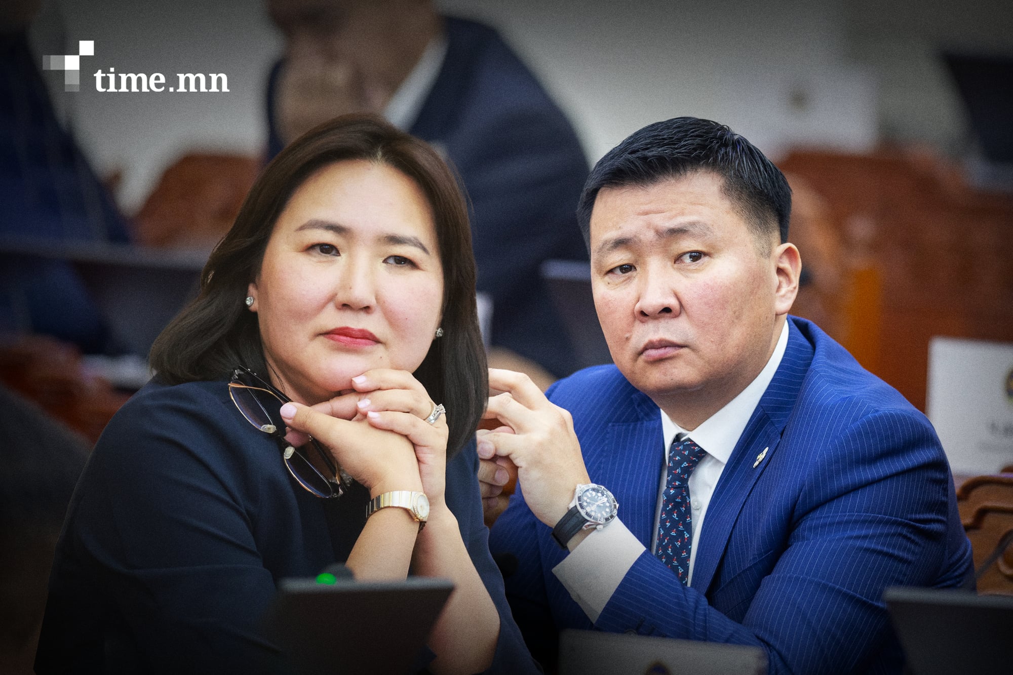 Э.Бат-Амгалан: Дүүгийнхээ компаниас 30 сая төгрөгийн хандив авсан