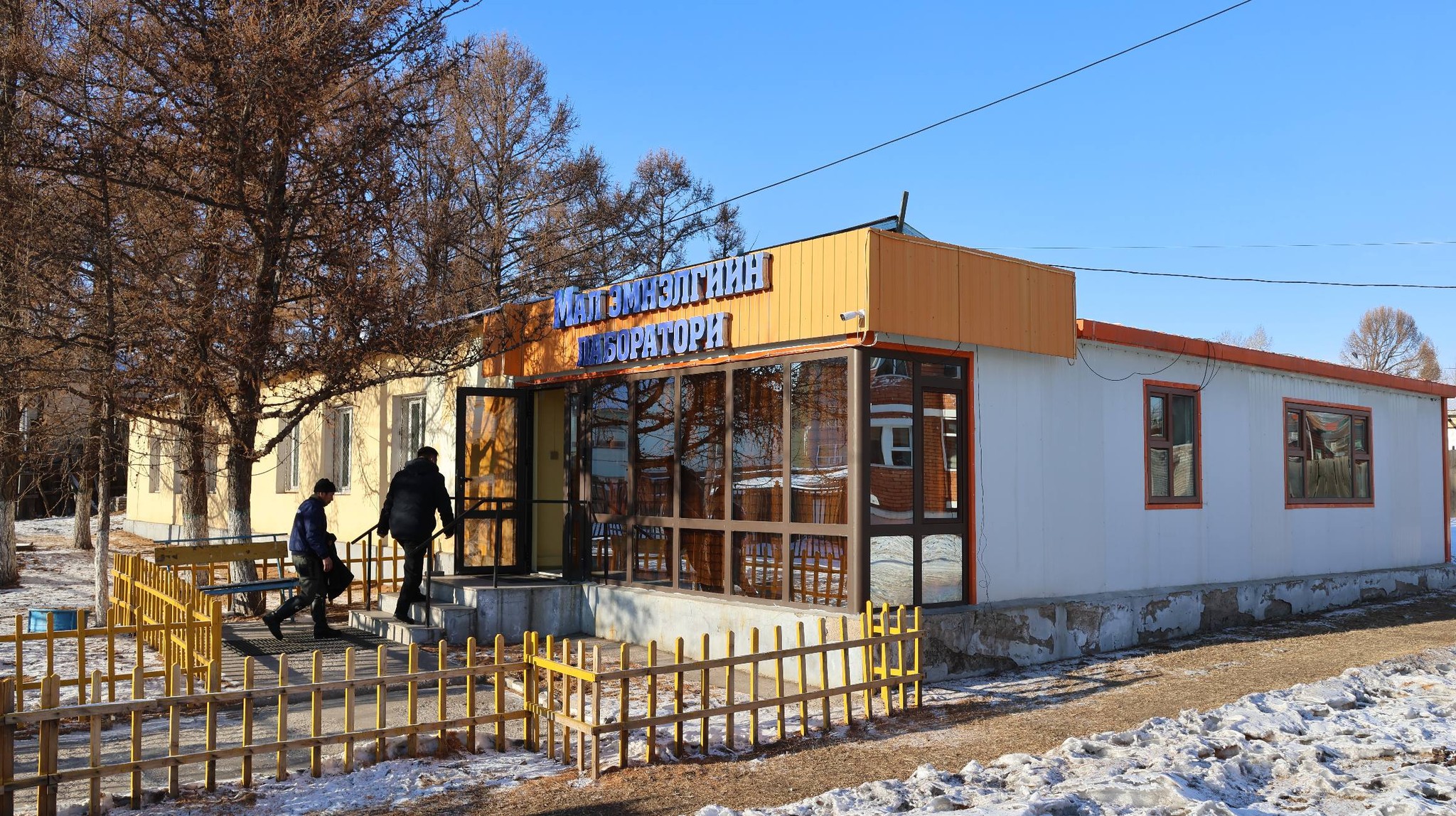 Булган аймгийн мал эмнэлгийн лабораторийн барилга стандартын шаардлага хангахгүй болжээ