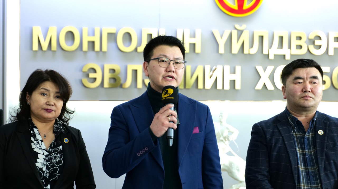 МҮЭХ эмч багш нарын цалингийн асуудлаар шүүхэд ханджээ