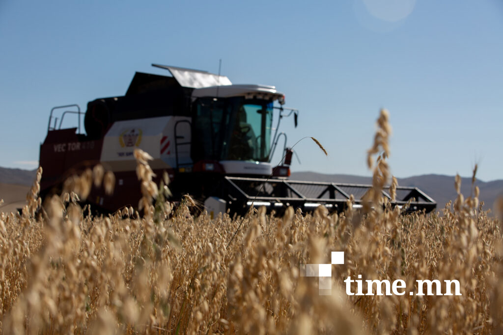 Трактор, комбайныг гаалийн татвараас 100 хувь чөлөөлнө