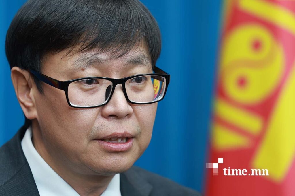 Хүүхэд нийгмийн сүлжээ ашиглахыг хязгаарлах хуультай болно