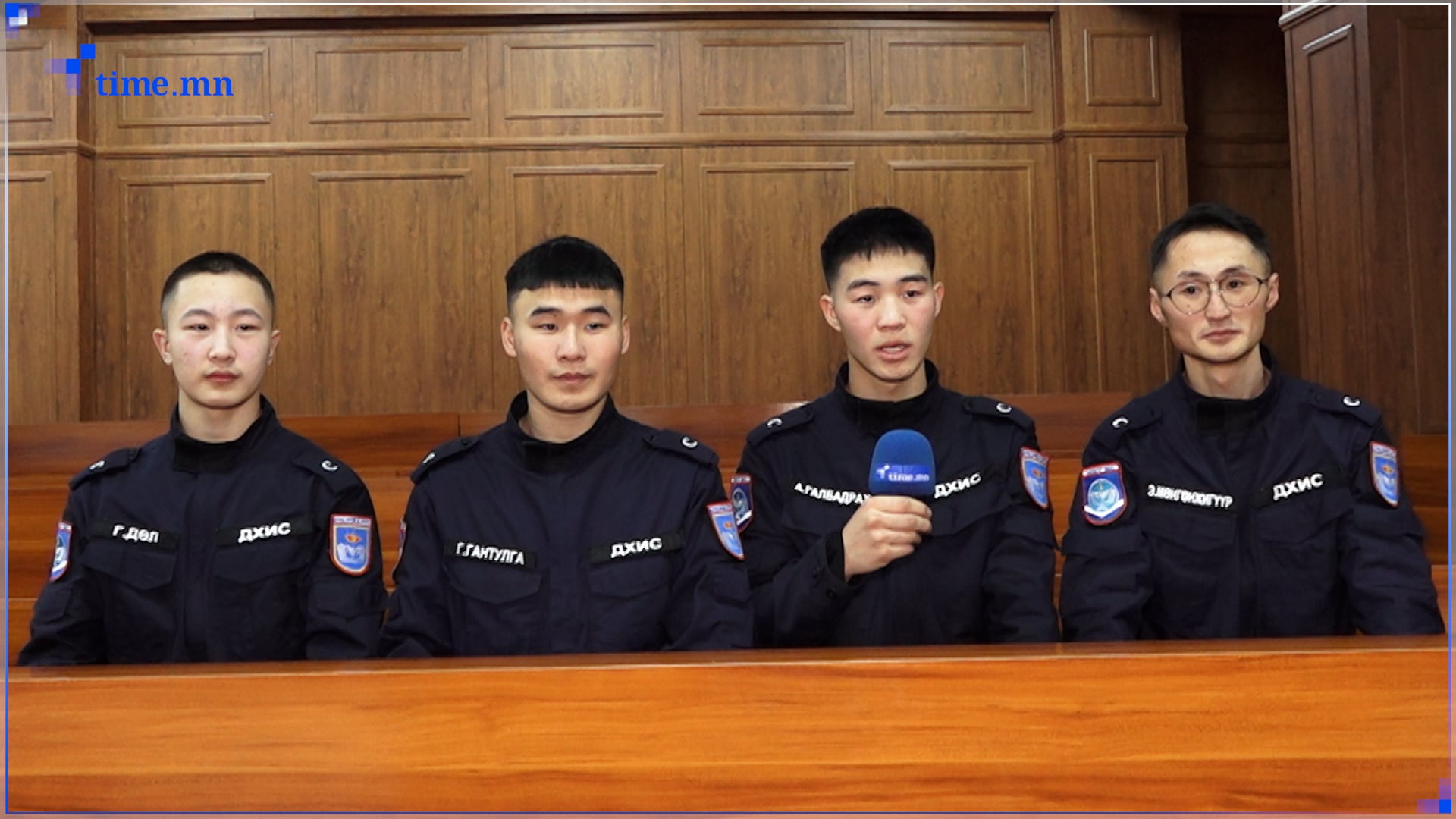 ДХИС-ийн сонсогчид автобусанд бусдын алдсан гээсэн зүйлийг олсон бол жолоочид хүлээлгэн өгч байхыг уриаллаа