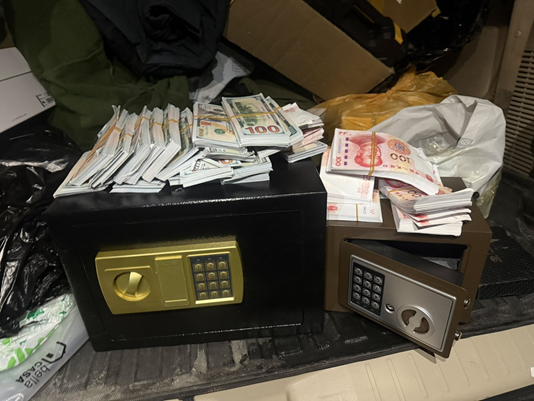 7.9 тэрбум төгрөгтэй тэнцэх хэмжээний юань, долларыг хуурамчаар хэвлэн иргэдийг залилдаг этгээдүүдийг баривчиллаа