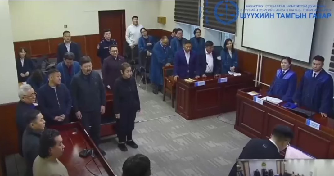 Э.Амарбат прокурорын хахууль авах хэргийг хэрэгсэхгүй болгож, 27 сая төгрөгөөр торгов