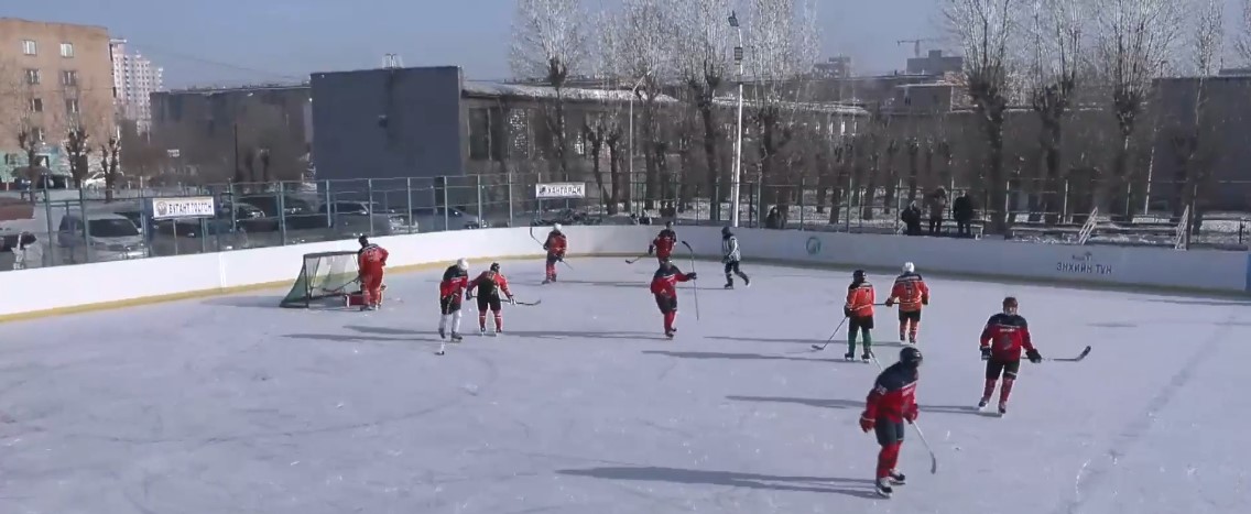 Сангийн сайд Б.Жавхлангийн аавын нэрэмжит хоккейн тэмцээн эхэллээ