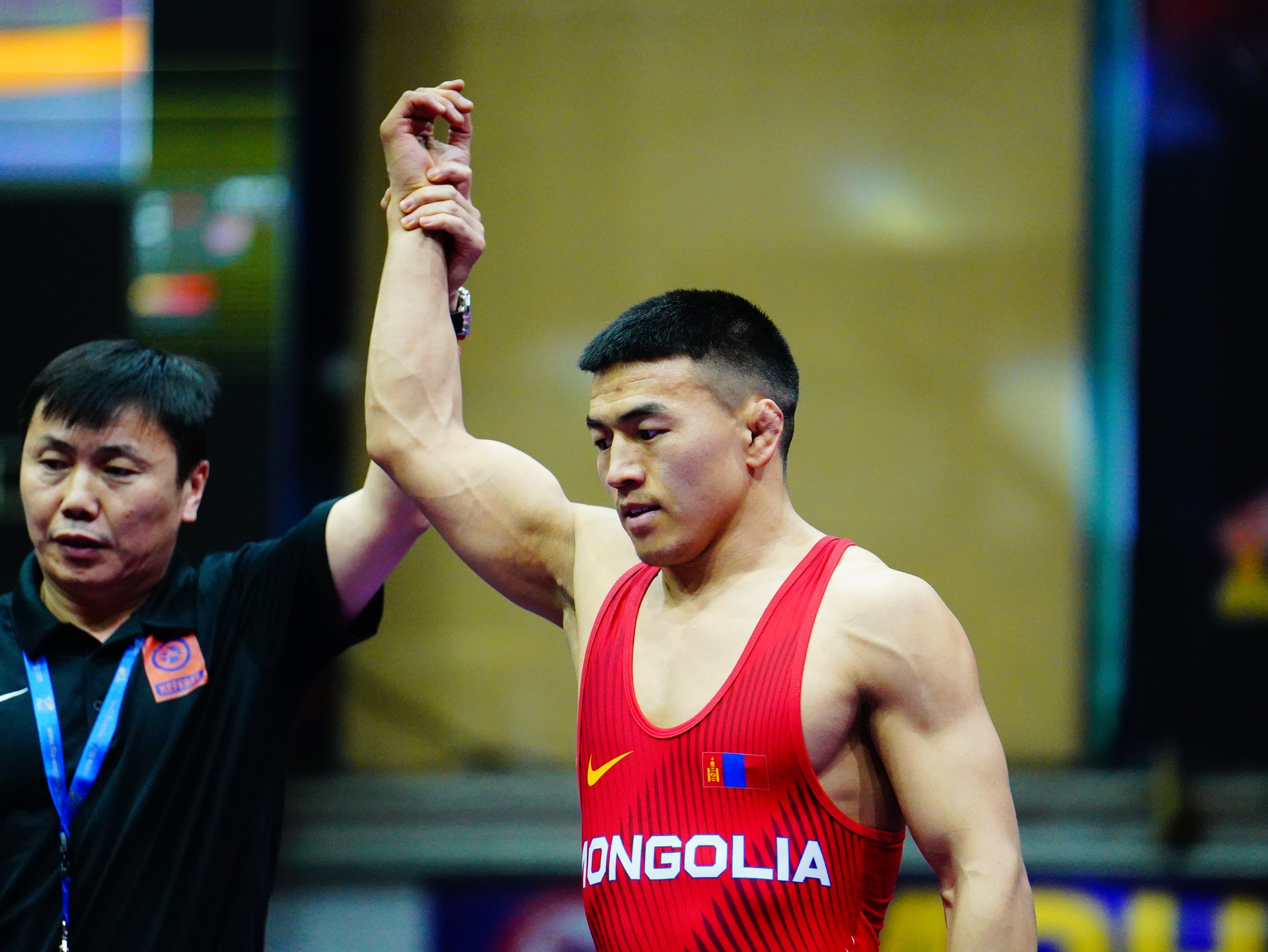 Т.Тулга: Төрөлх сургуулийн минь дэвжээнээс тив, дэлхийн олон аварга төрөөсэй гэж хүсэж байна