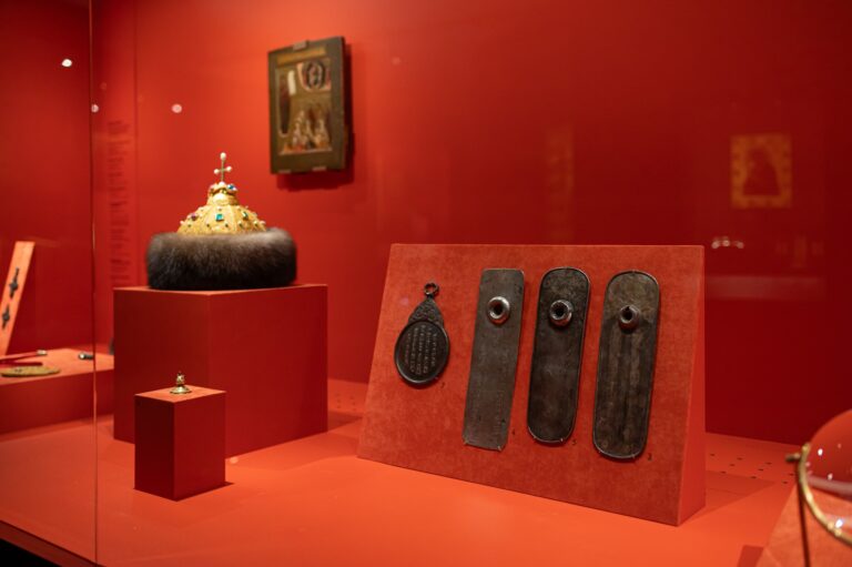 Кремлийн музейд Чингис хааны үр садын түүхийг өгүүлэх үзэсгэлэн гарч байна