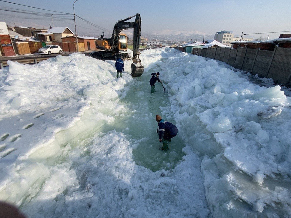 Дроноор халиа, тошин, шар усны үерийг илрүүлж байна