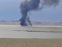 Дөргөн нуурын зэгс, шагшуурга шатаж байна