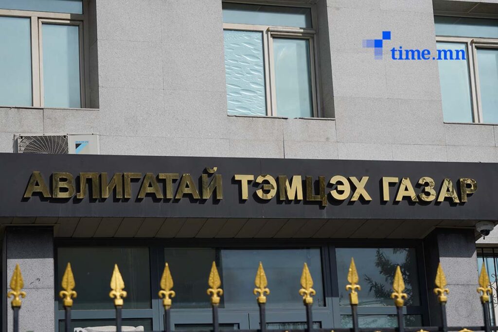 Татварын даргад авлига өгөхөөр оролдсон  менежерийг 3 сая төгрөгөөр торголоо