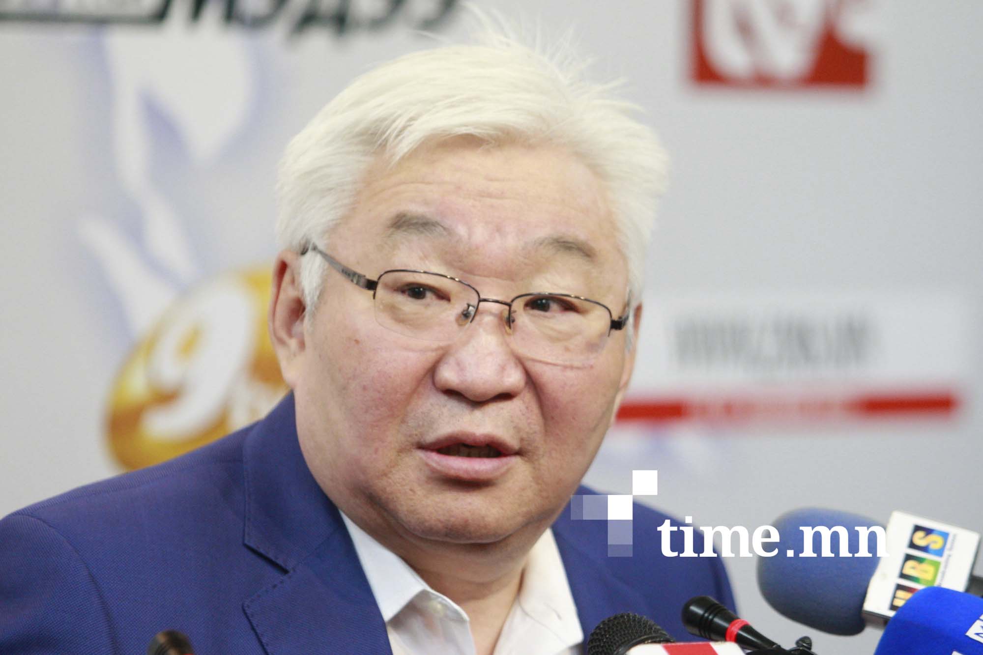 Э.Бат-Үүл: Ерөнхийлөгчийн өргөн барьсан хуулийг УИХ баталбал цэцэд өргөдөл гаргана, би