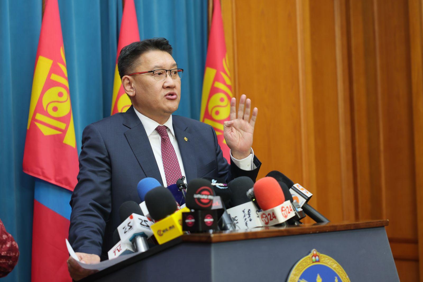 Сангийн сайд Б.Жавхлан: Засгийн газар 500 сая ам.долларын бонд арилжаалж, 51.7 тэрбум төгрөгийн хүүгийн зардлыг хэмнэлээ