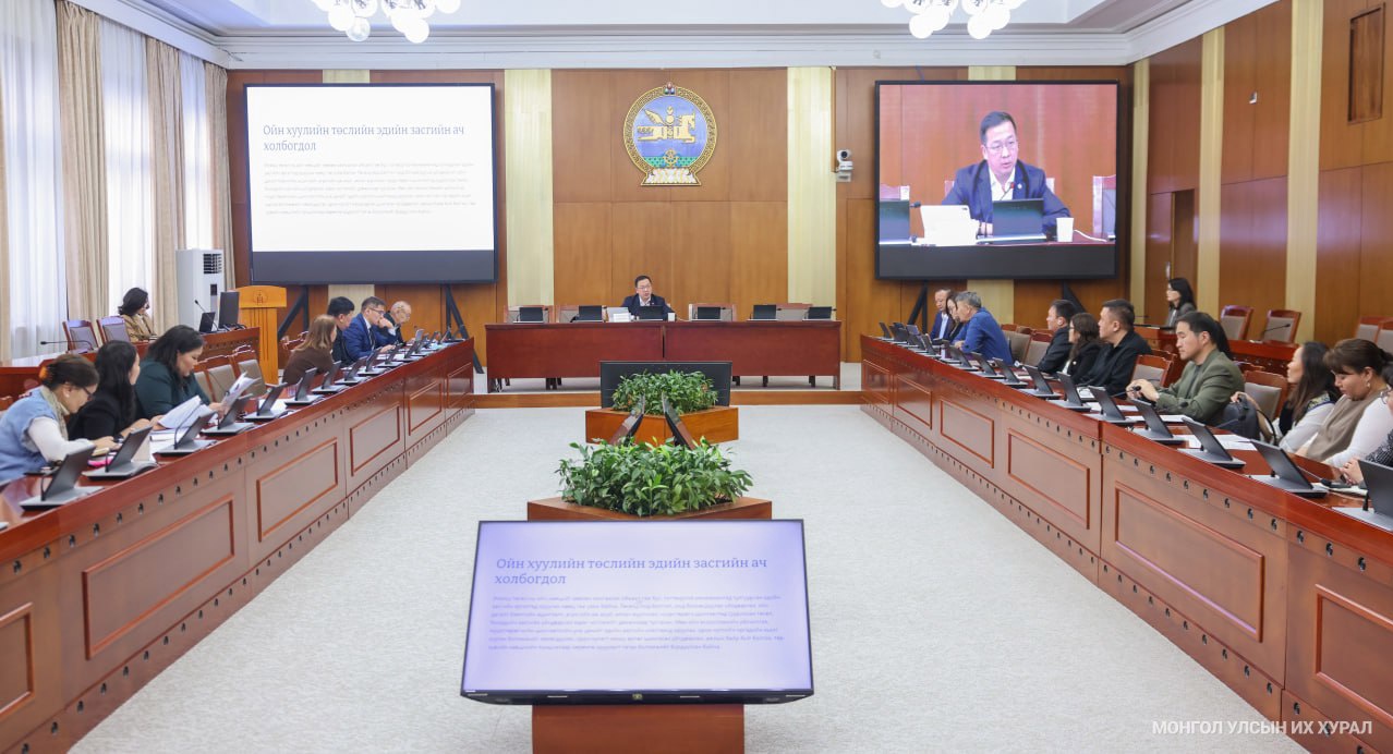 Орос, казах, тувагаар нэрлэсэн газар, усны нэрийг өөрчлөх асуудлыг хэлэлцэхийг дэмжив