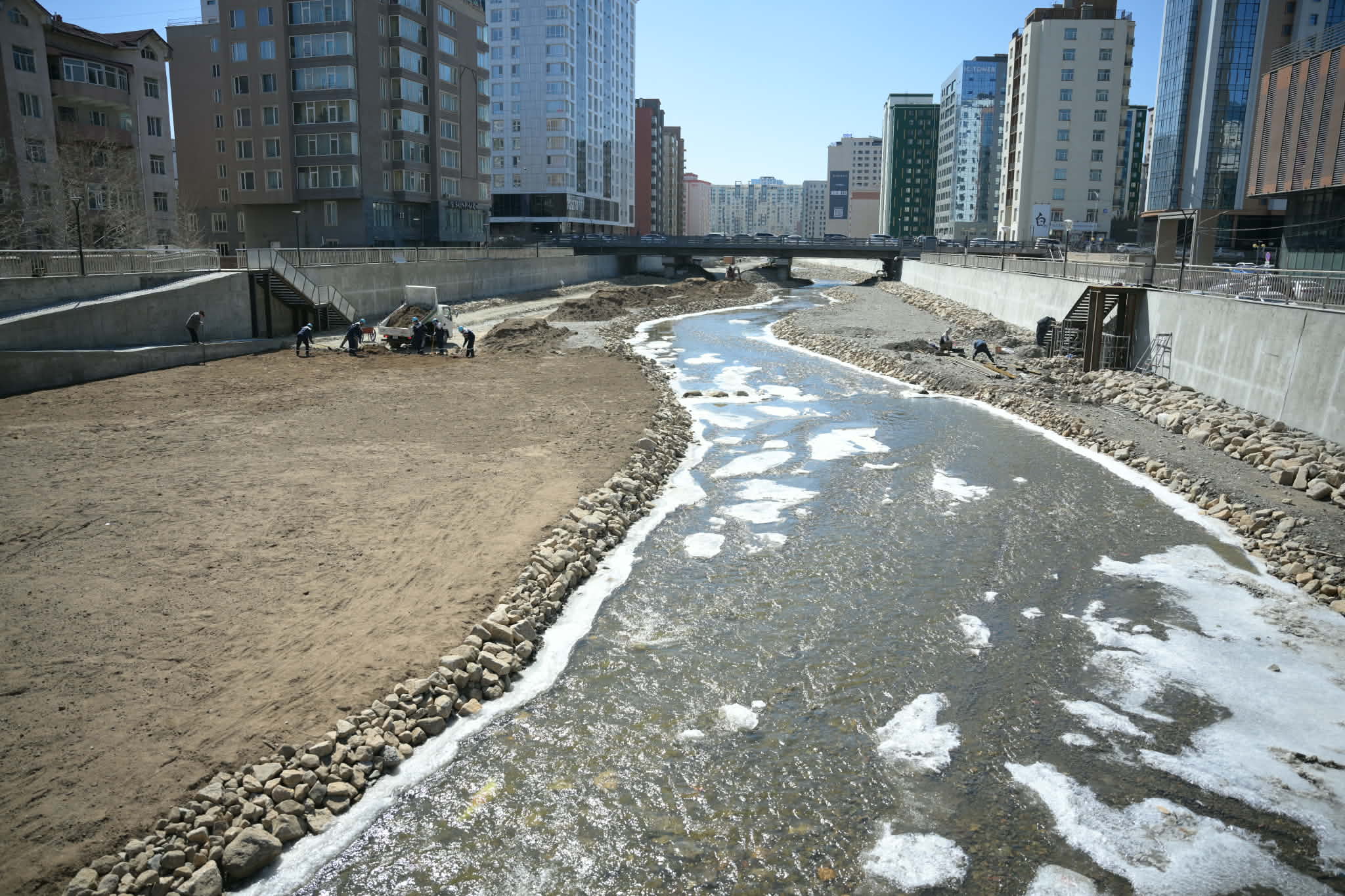 Сэлбэ голын гадна тохижилтын ажил 60 орчим хувьтай үргэлжилж байна