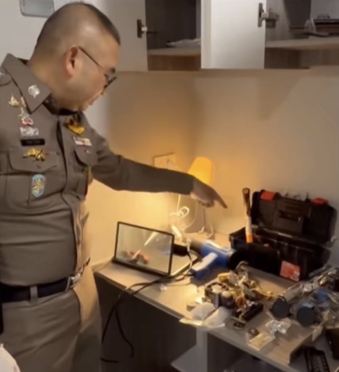 Хар тамхины хил дамнасан 6 бүлгийг илрүүллээ