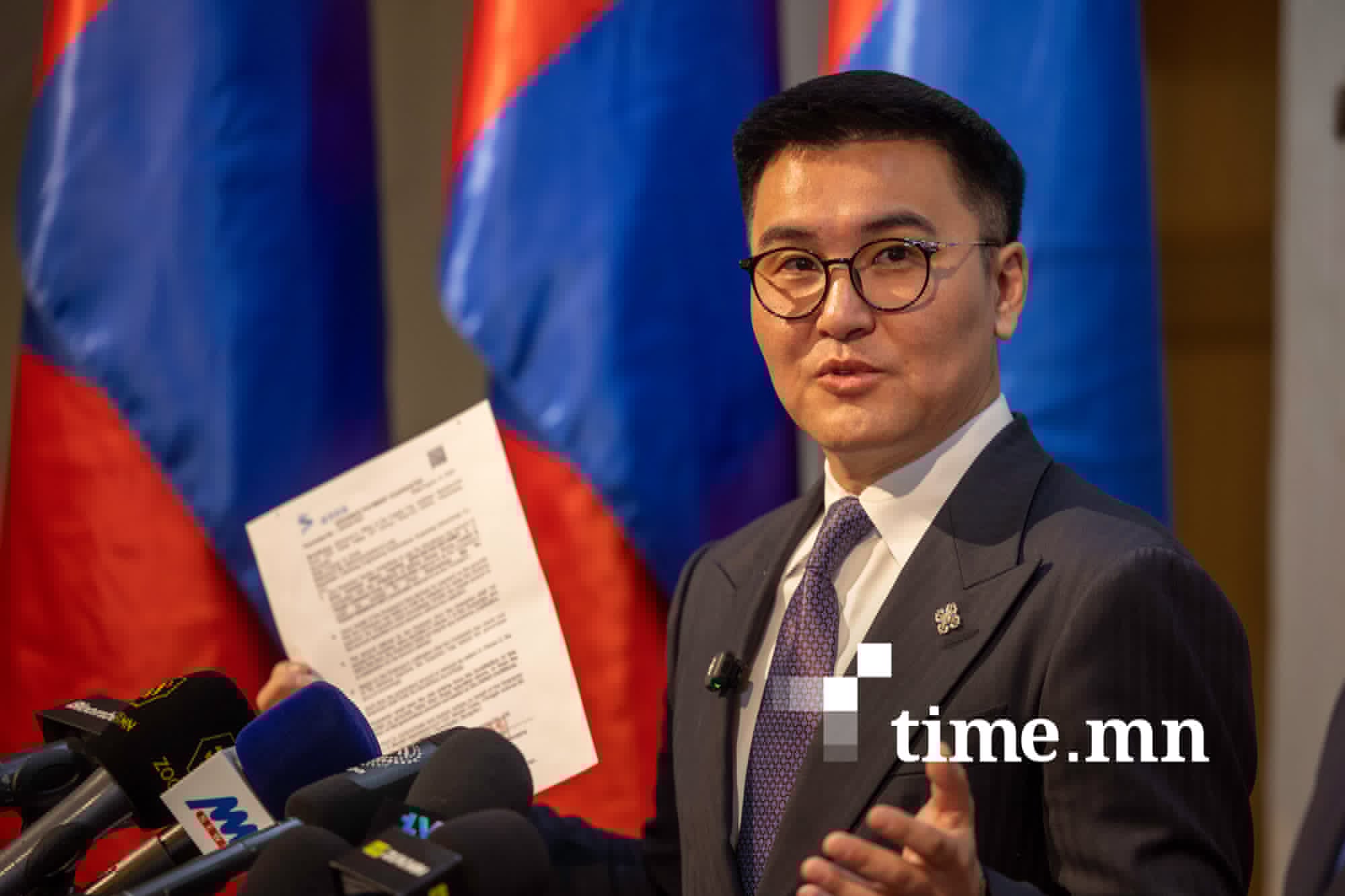 Ч.Лодойсамбуу: Нийслэлийг 7 их наядын өрөнд оруулсан Х.Нямбаатар хариуцлага хүлээх ёстой