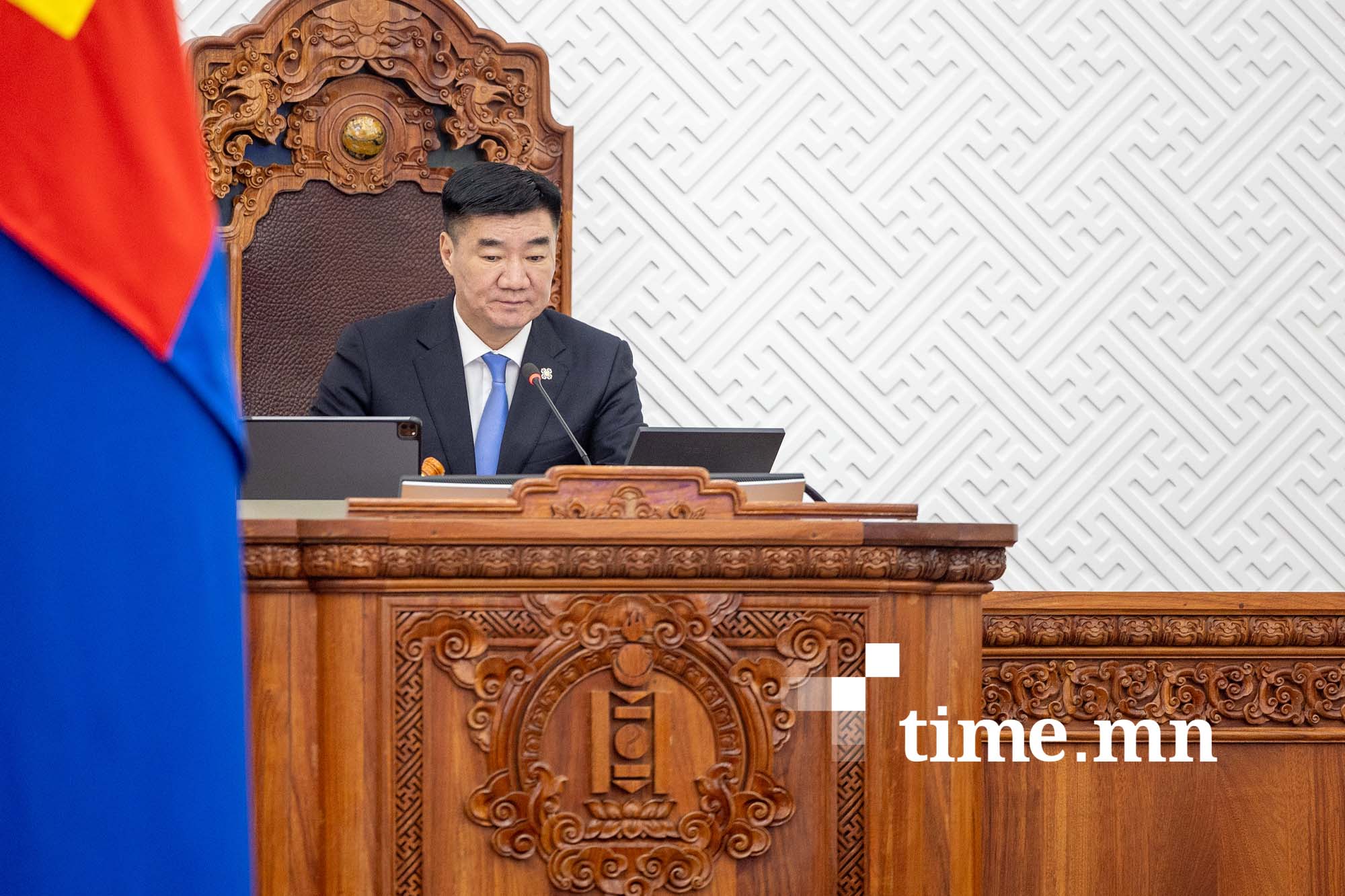 “Авлигажуулсан Монгол” сэдвээр Ерөнхий сайдаас асуулт асууж мэтгэлцэнэ