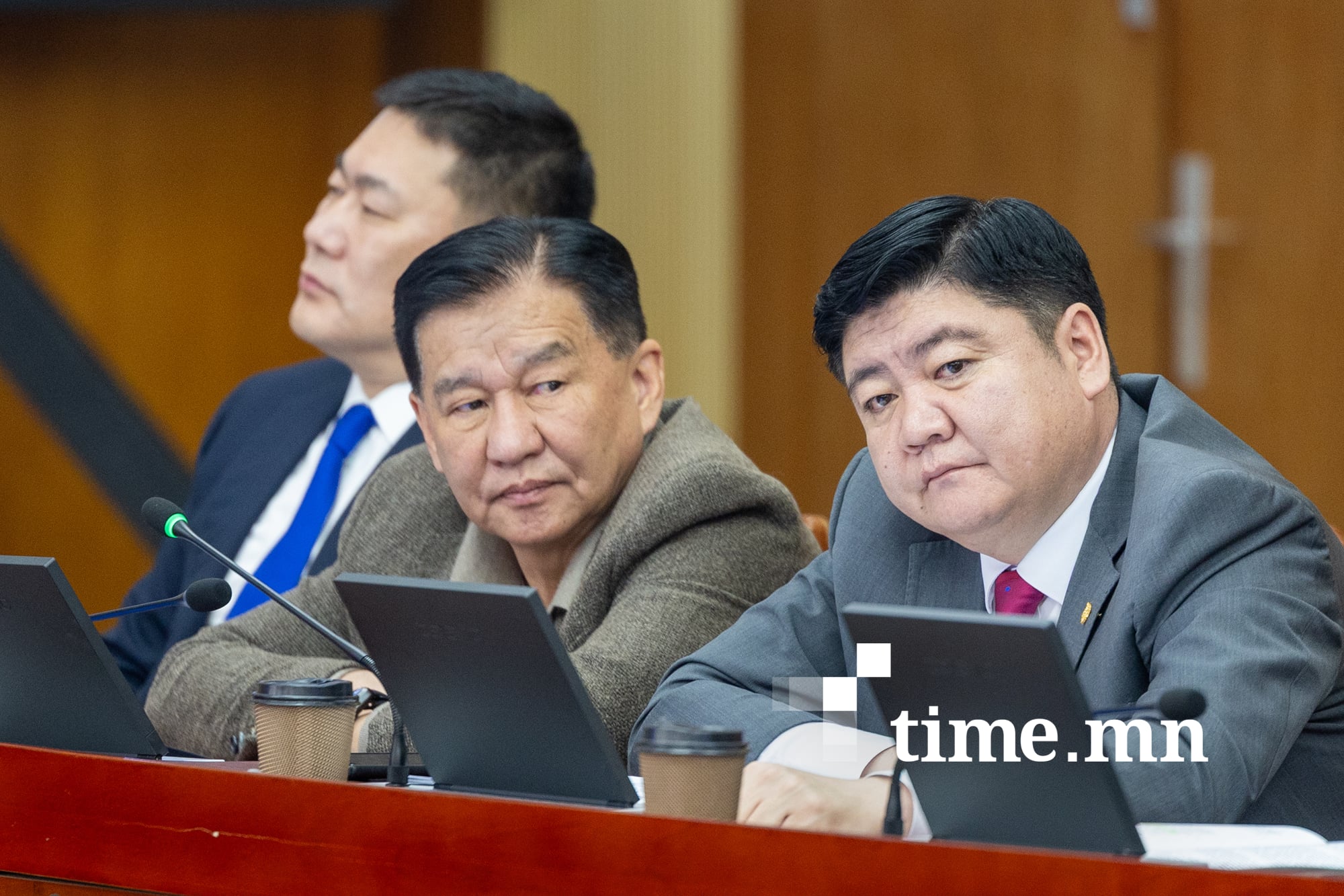 Ц.Даваасүрэн: Ерөнхийлөгч, Засгийн газар, УИХ гээд 3 инститүцийн хооронд зодоон үүсвэл дуусахгүй шүү