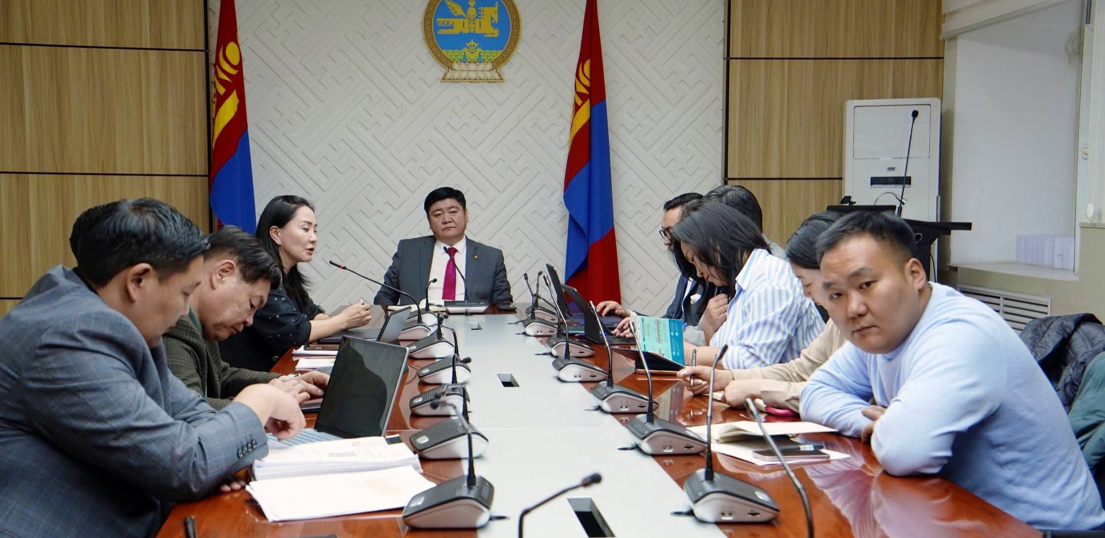 Туулын хурдны замын төслийг түр зогсоов