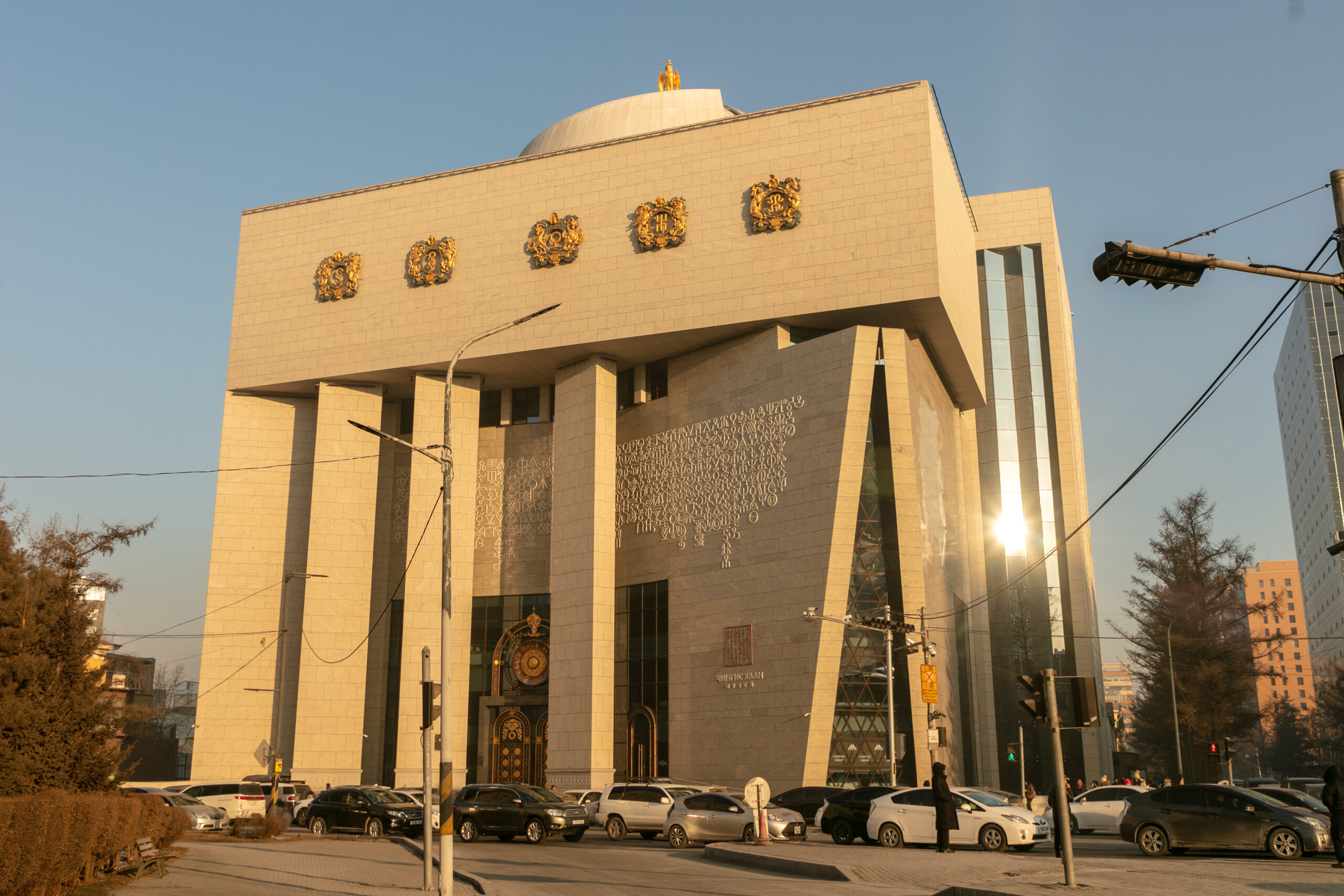 Олон улсын музейн өдөр тохиож байна