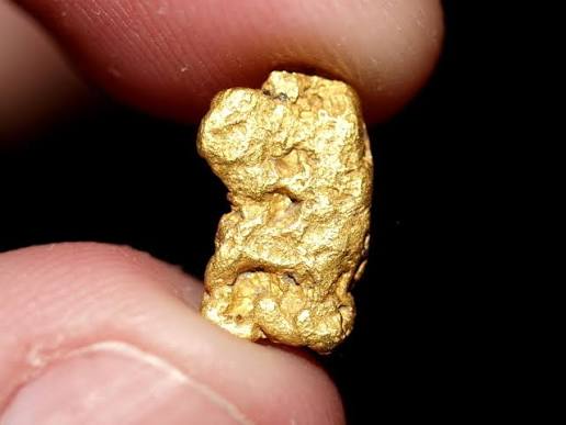 Хилээр 1.6 кг алт гаргахыг завджээ